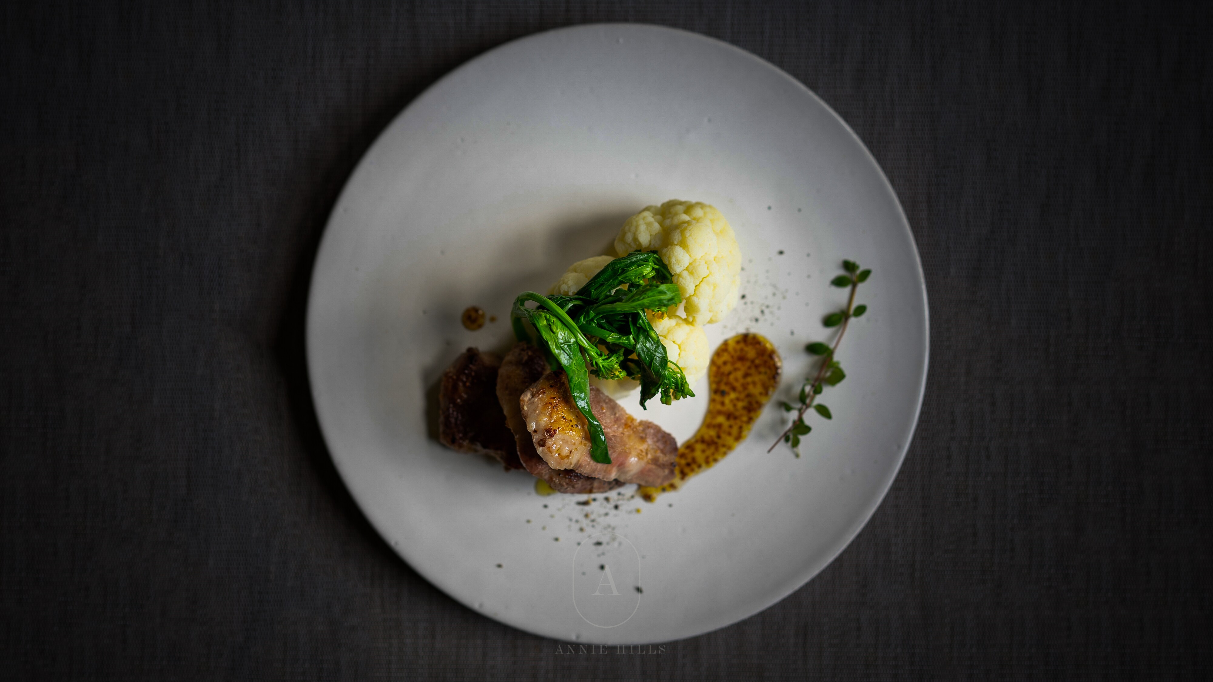 Sauteed Iberian pork (flatlay)