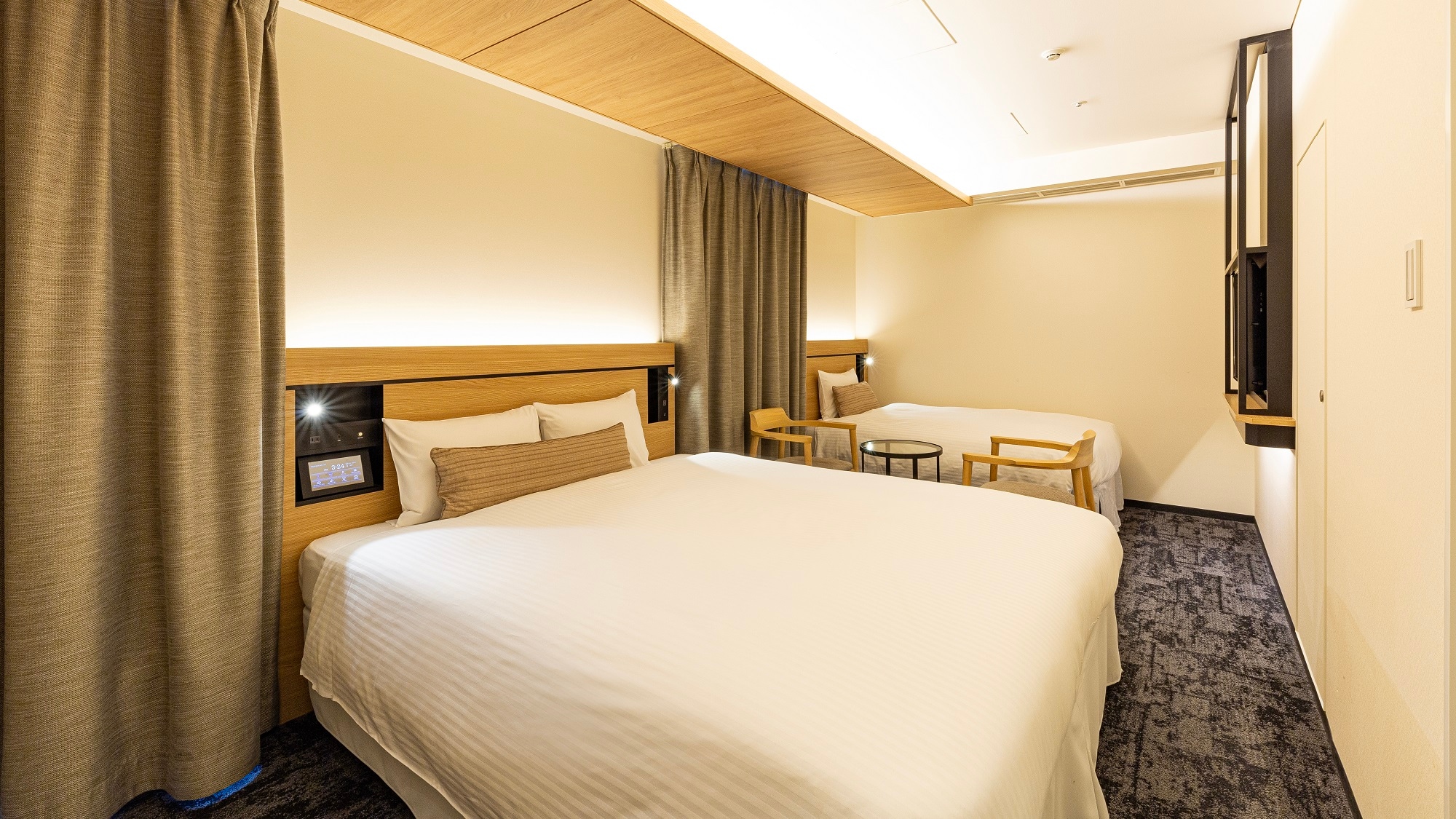 Non-smoking family room [22㎡] (double bed + extra bed)