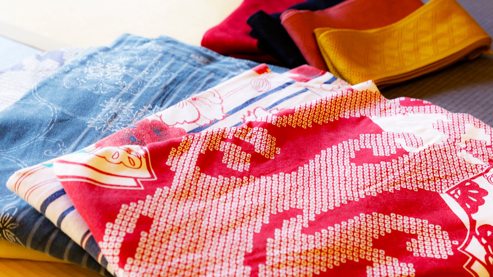 [Colored Yukata] Available for women and men. Feeling good after taking a bath in a cute yukata♪