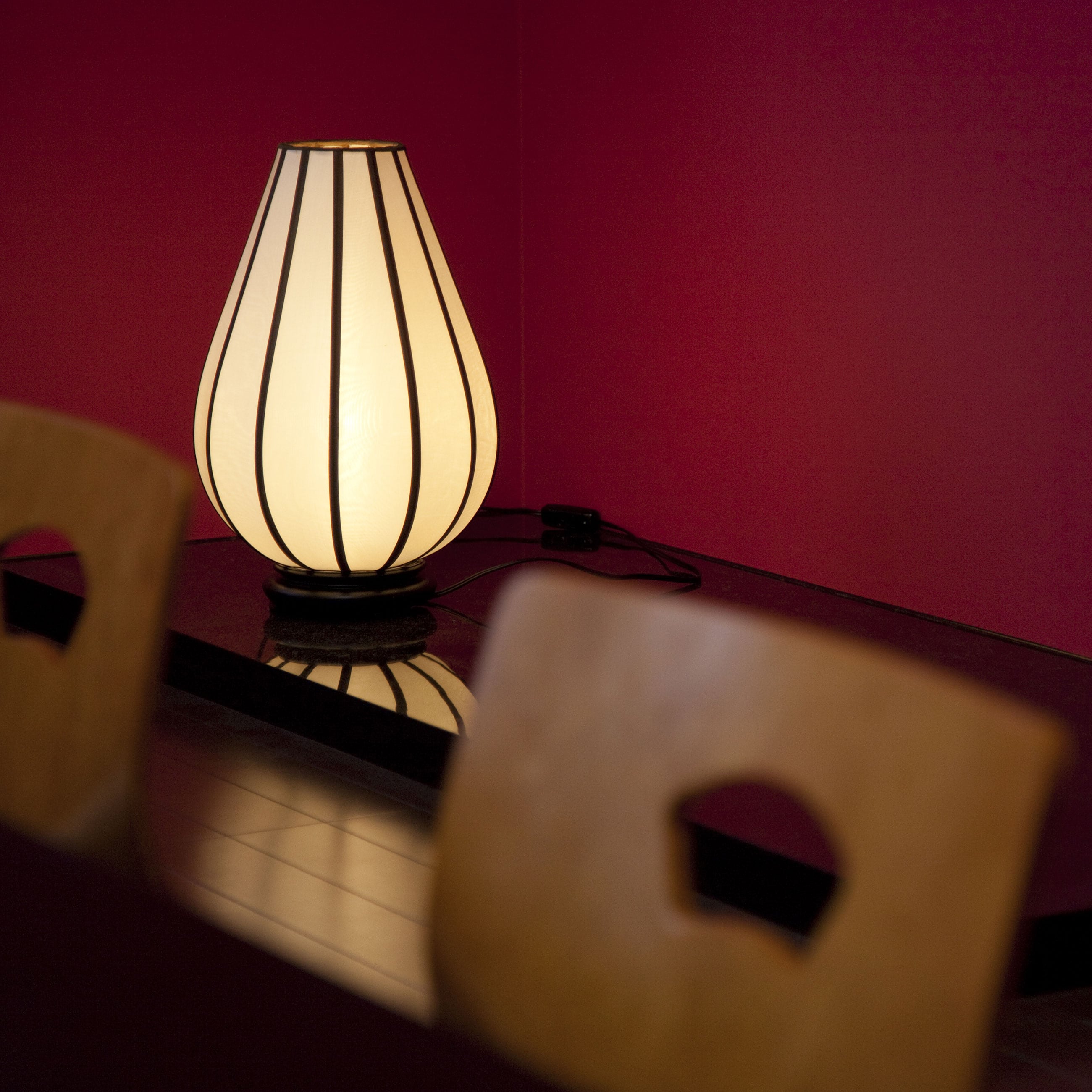 Japanese-style room with enji (image)