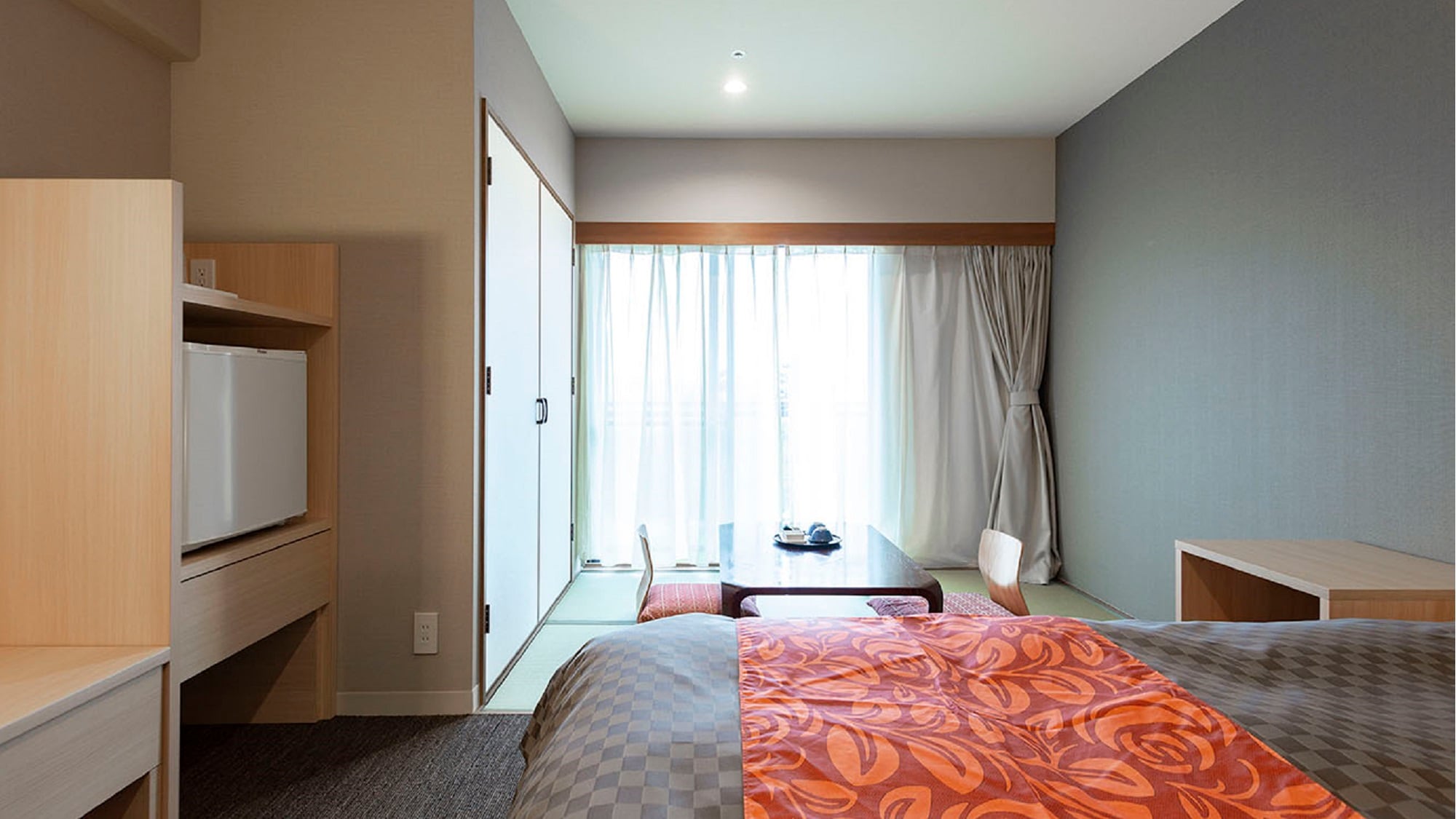 [Suikaede Twin Plus] Western-style room + Japanese-style room Approx. 30 m2