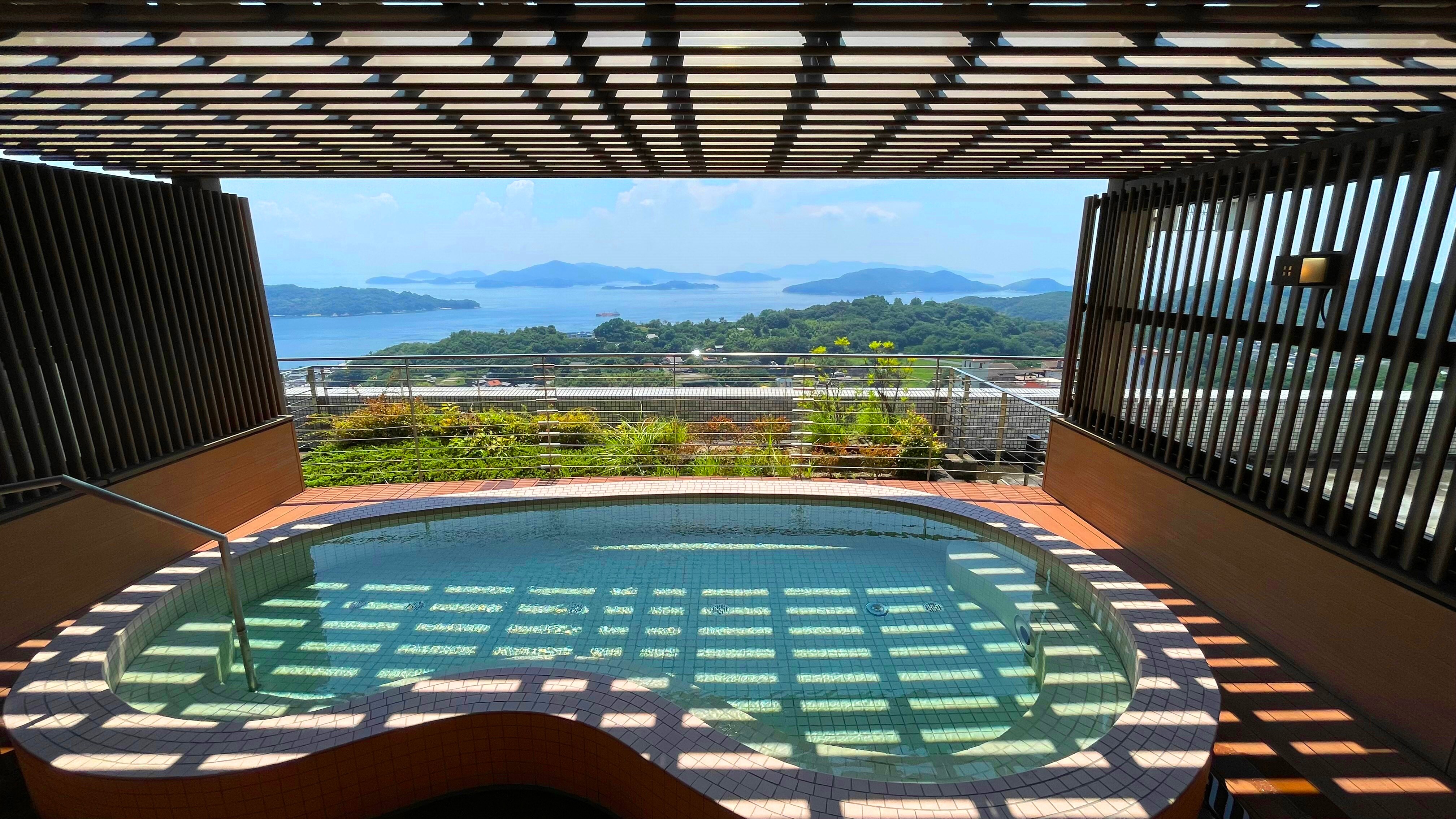 从露天浴池眺望濑户内海全景