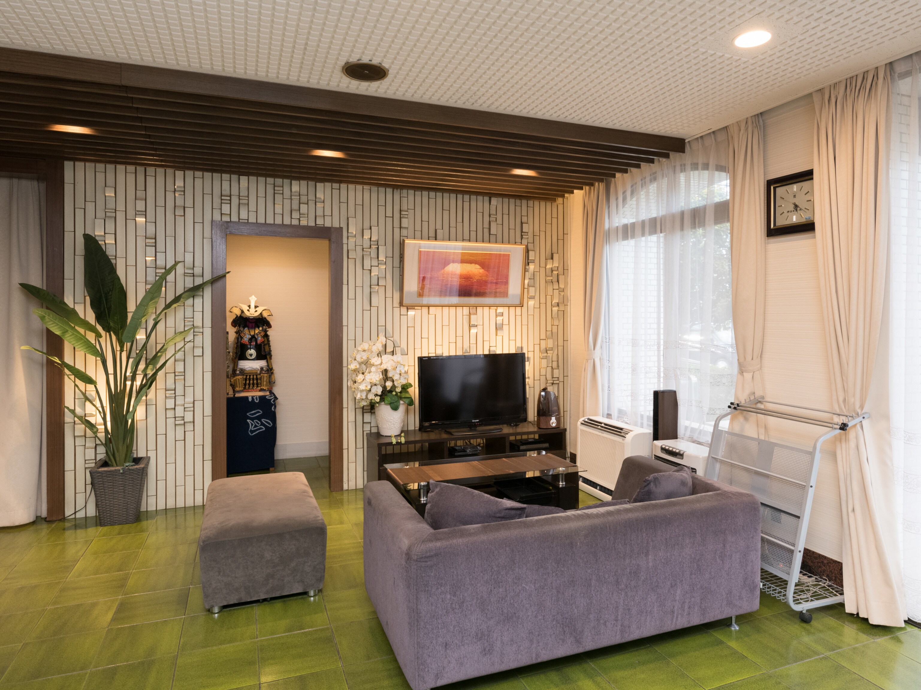 Shared space (lobby) 2