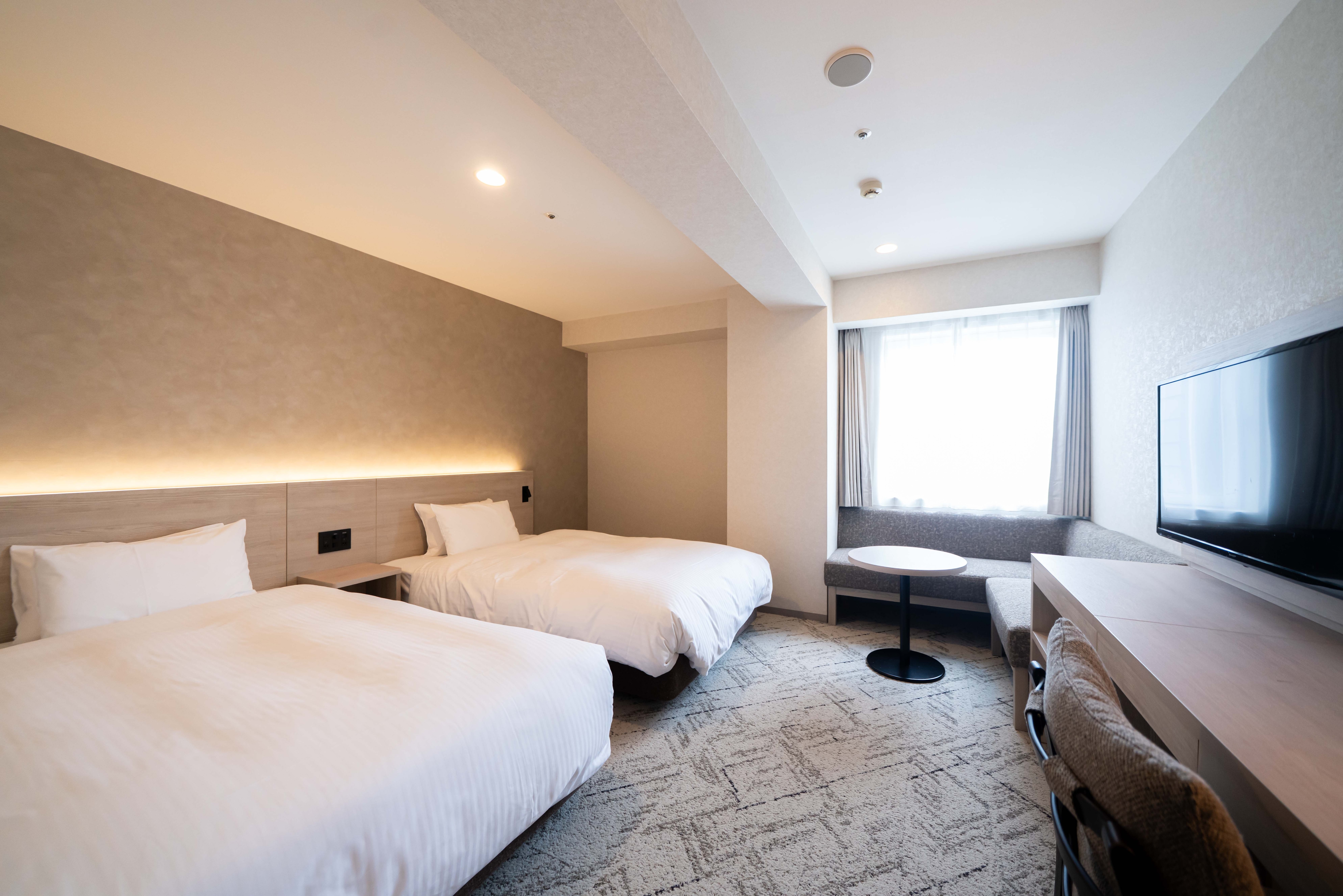 [Renovated] West Tower Twin