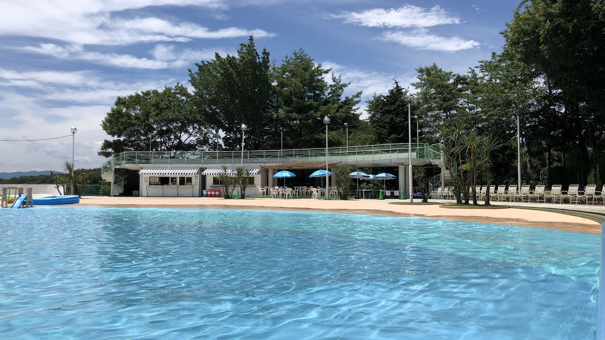 室外海灘泳池（夏季開放）