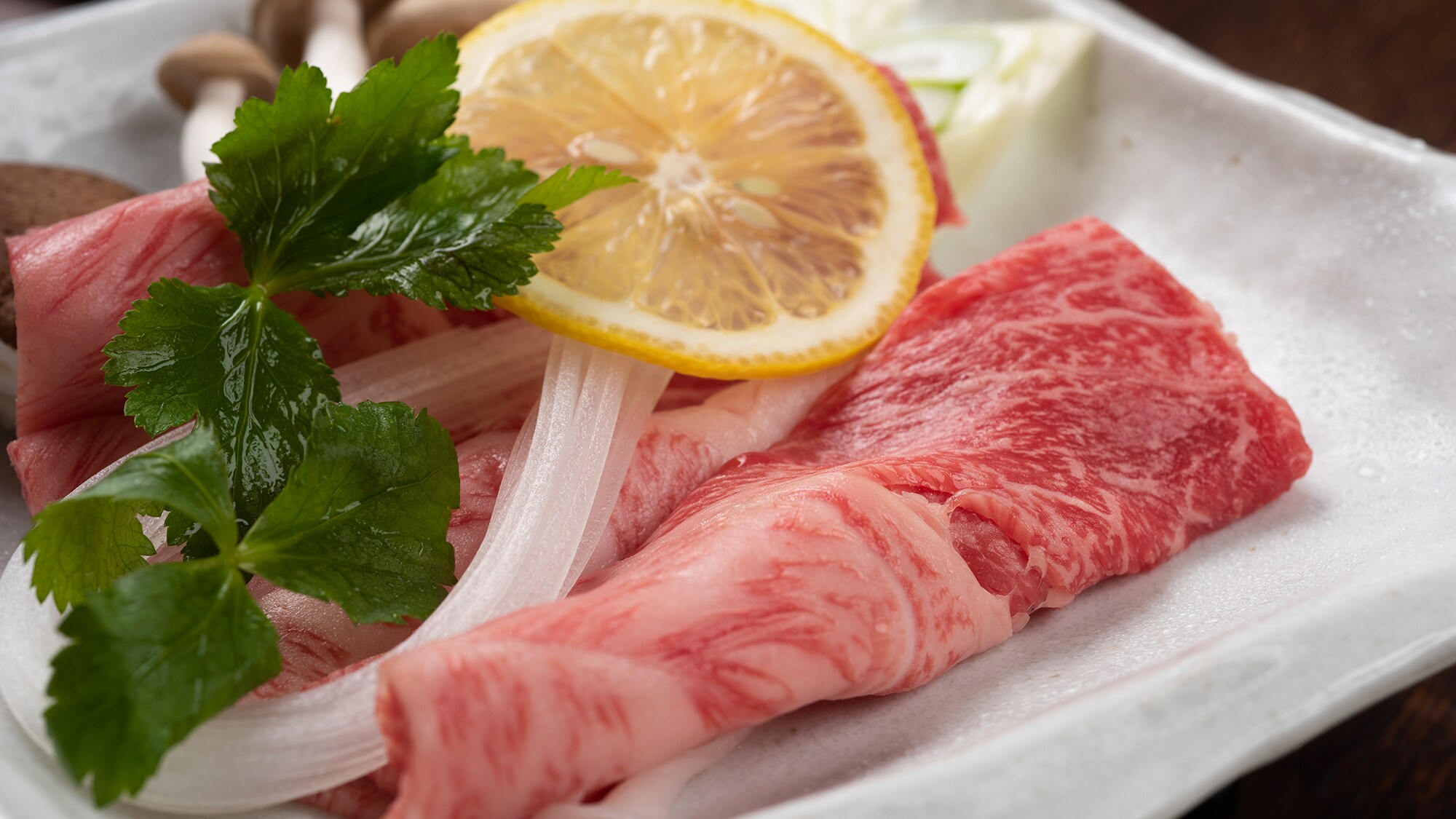 *[Ví dụ về bữa tối] Lẩu bò Hida shabu-shabu với nước dùng hương cam quýt mà bạn có thể thưởng thức cho đến phút cuối cùng