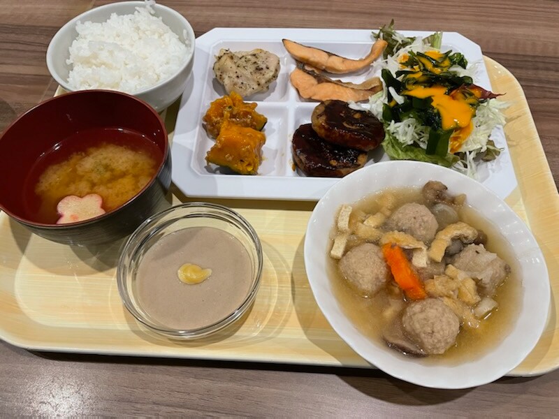 Breakfast ① Buffet style