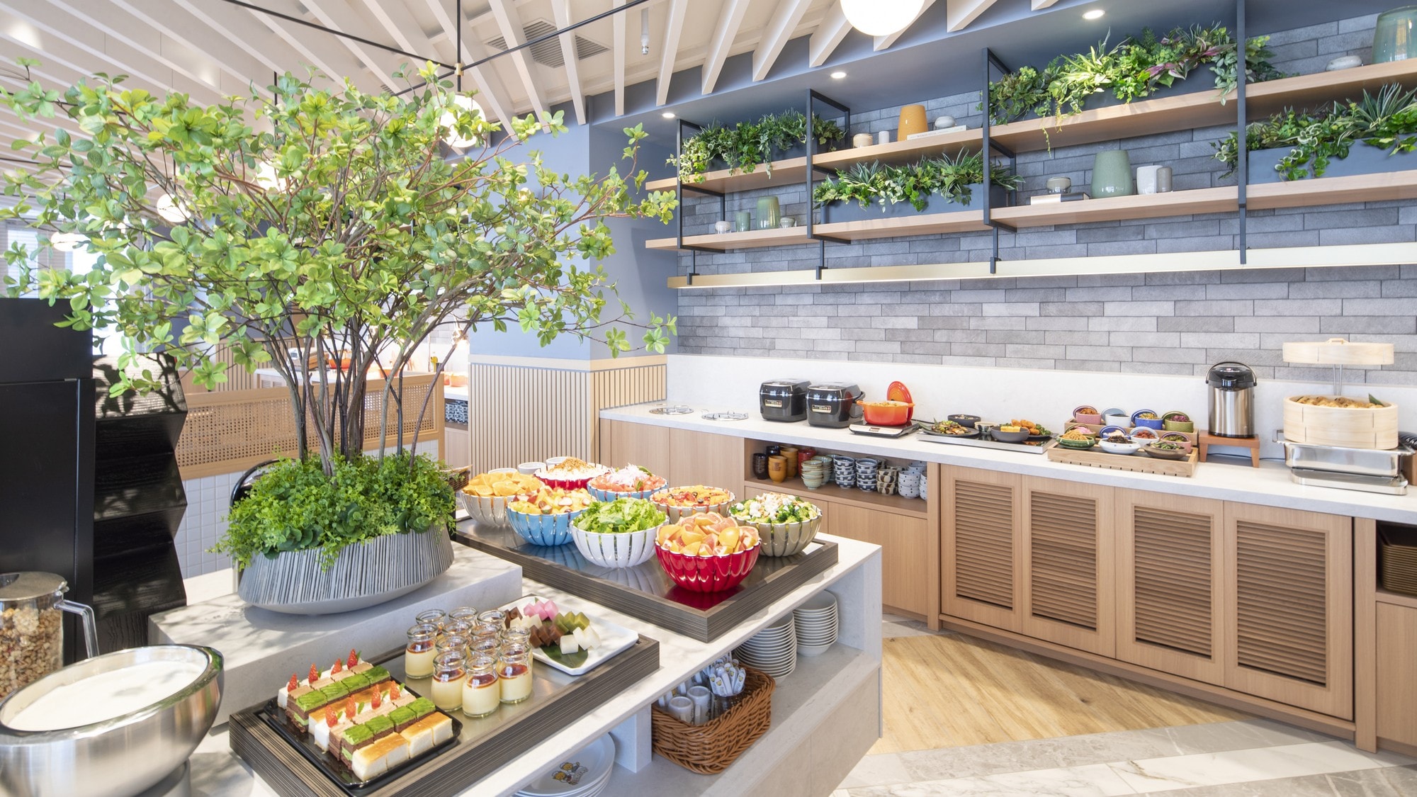 We are preparing a lively breakfast full of Forza-like restaurant.