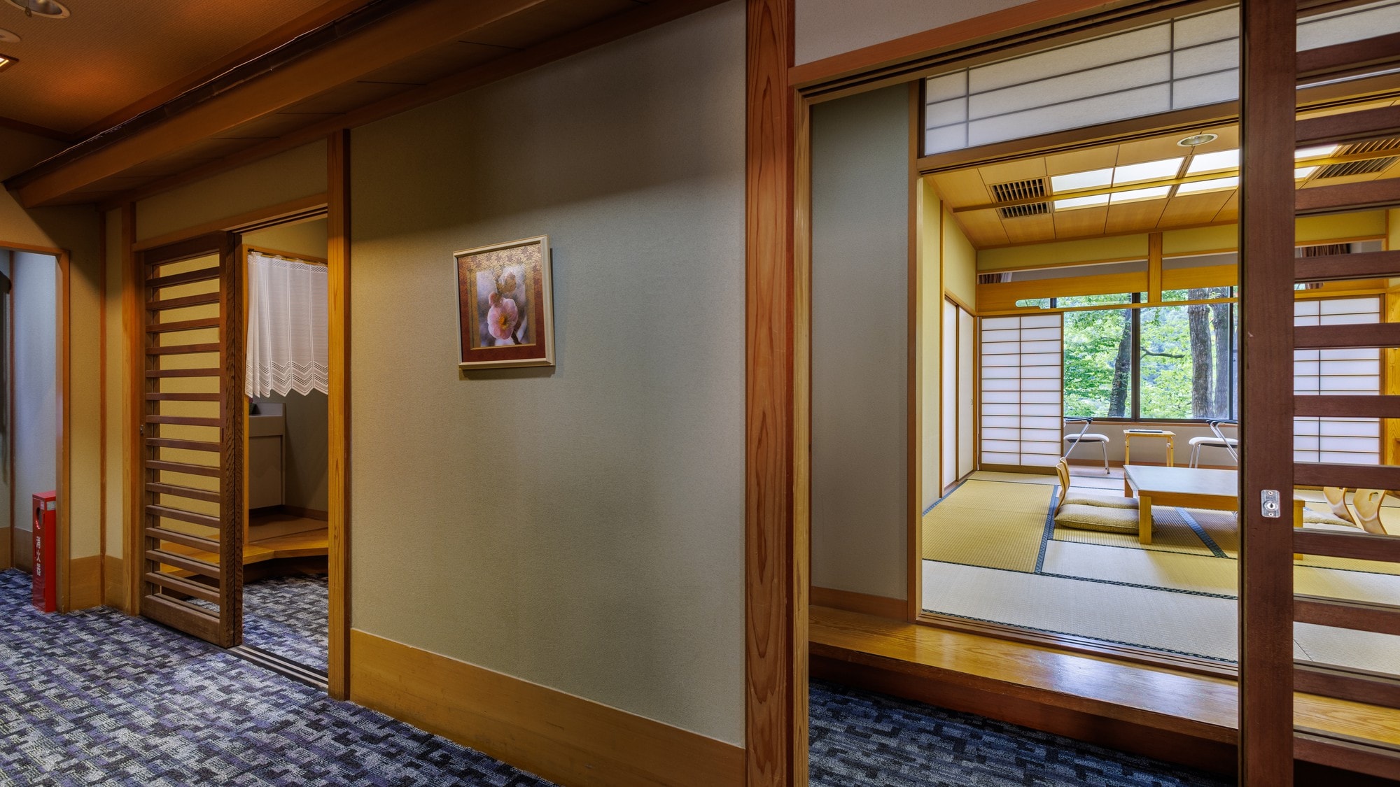 [12 chiếu tatami + 12 chiếu tatami] Phòng thông nhau theo phong cách Nhật Bản (từ hành lang bên trong phòng khách)