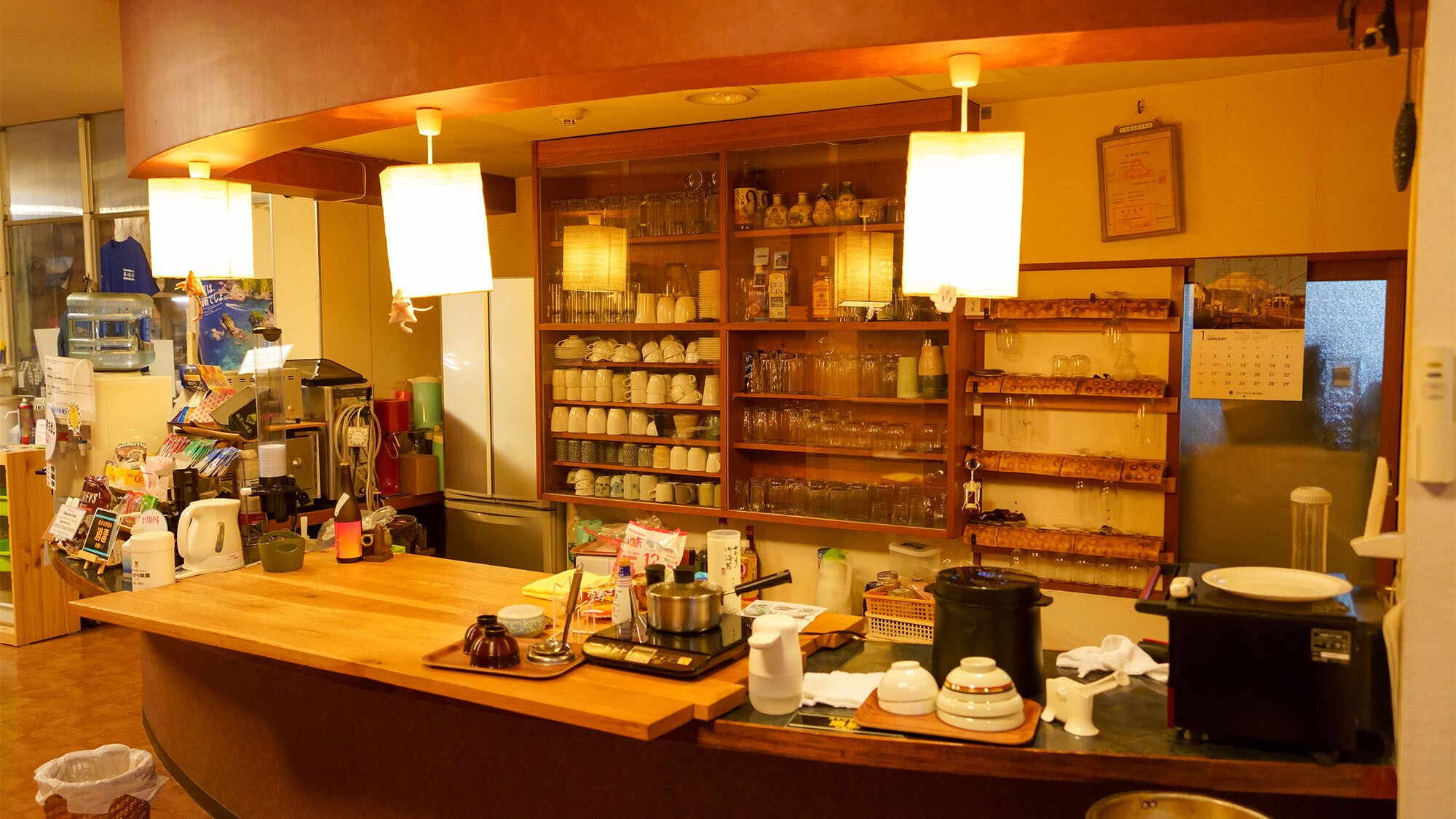 ・Dining room: Open 24 hours, bring-in food is also allowed