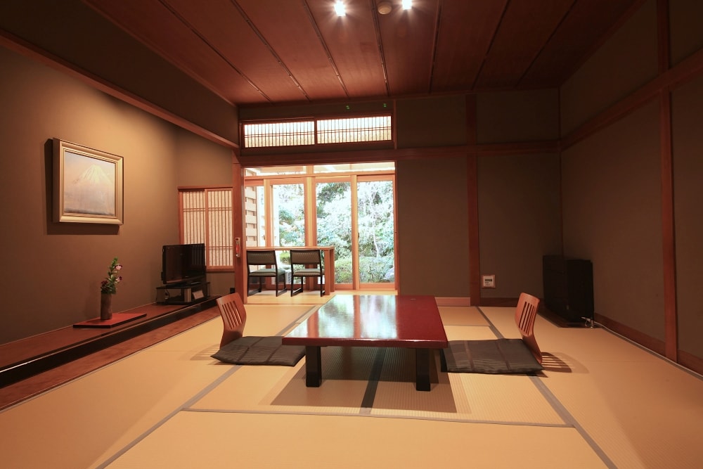 Special guest room with semi-open-air bath (Room 122)