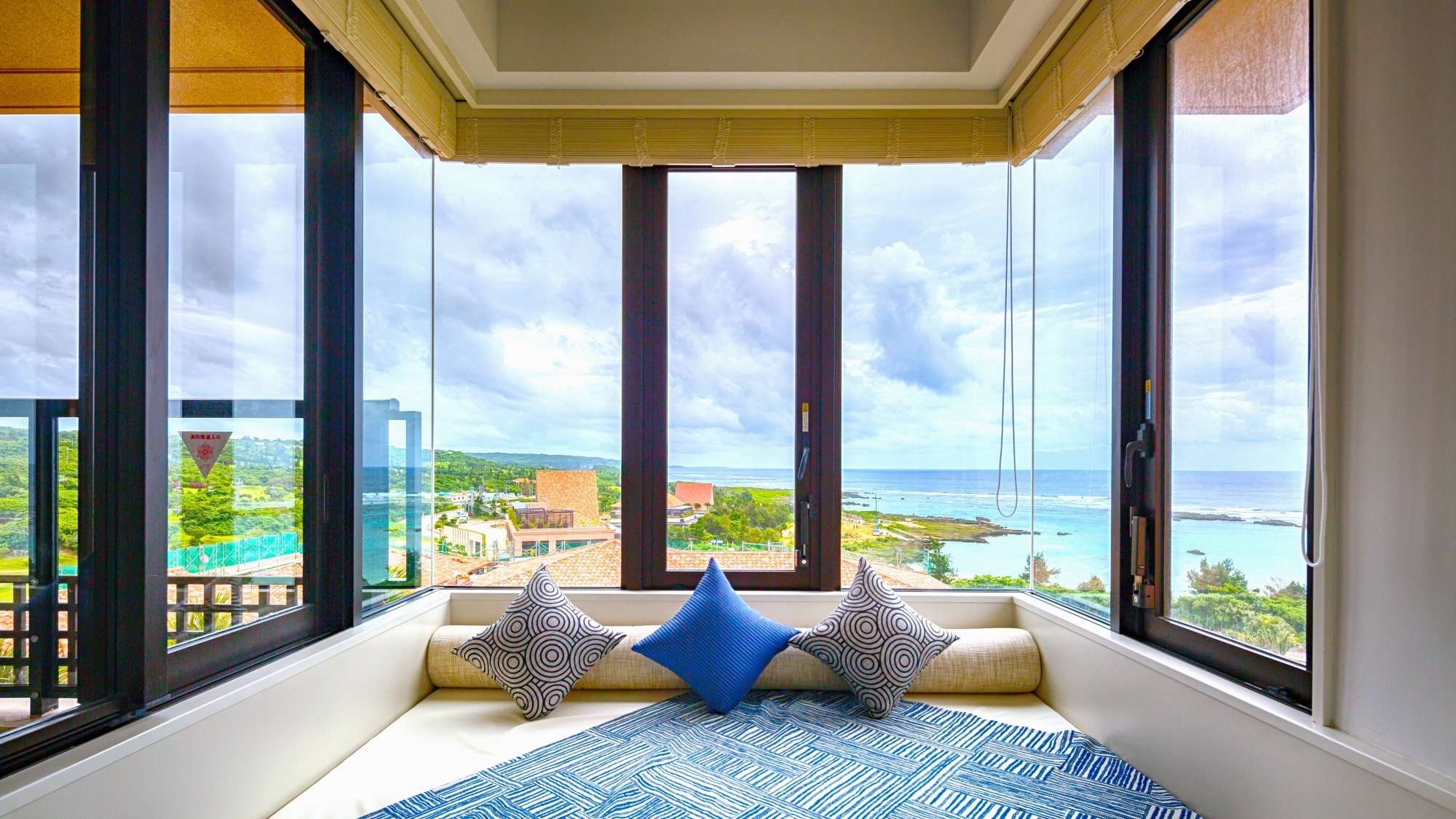 [Bayside/Deluxe Suite 1 Bedroom] Equipped with a daybed, you can fully enjoy the luxurious island time