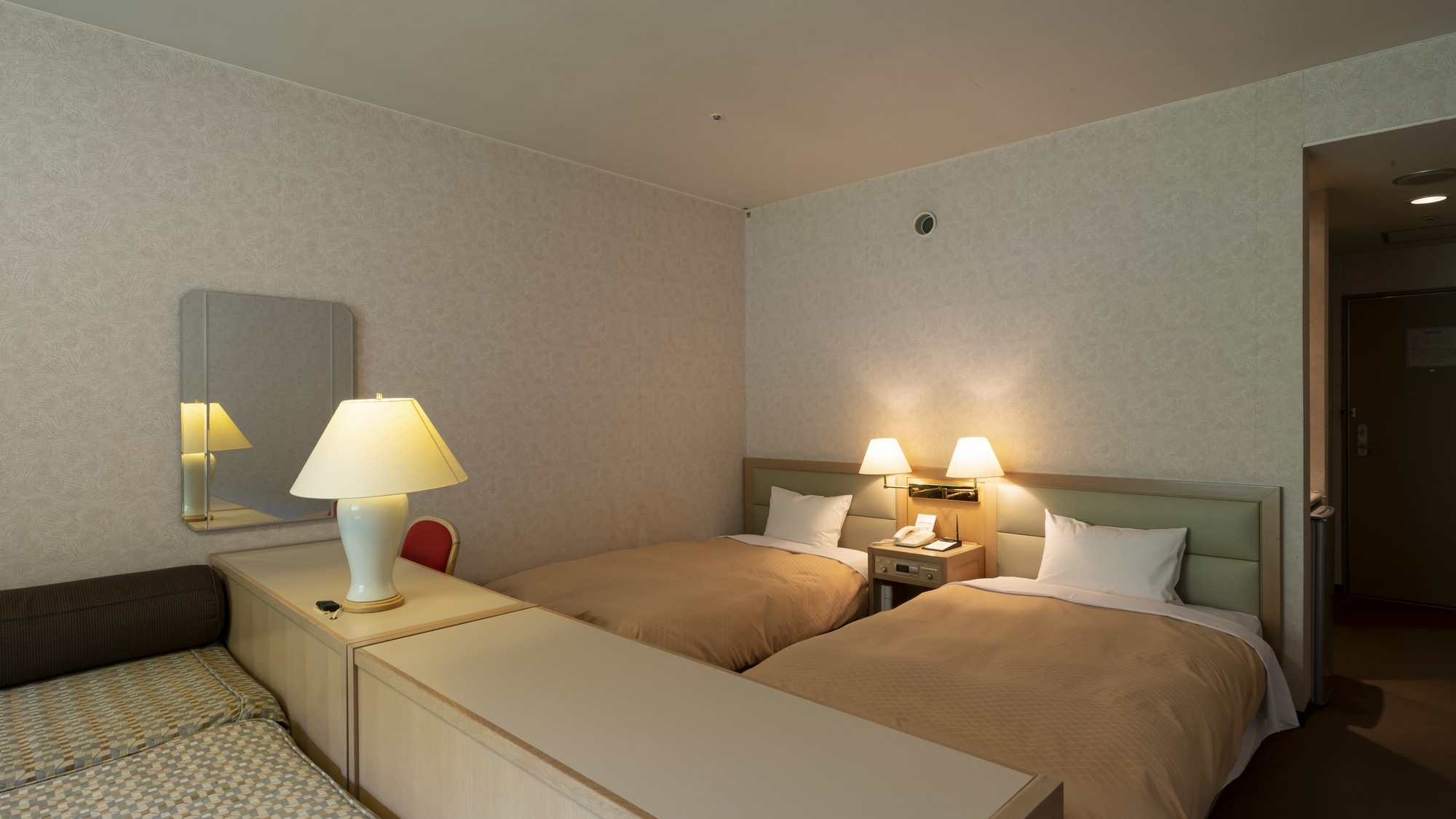 [Standard Western-style room] Extra bed will be added for 3 people or more.