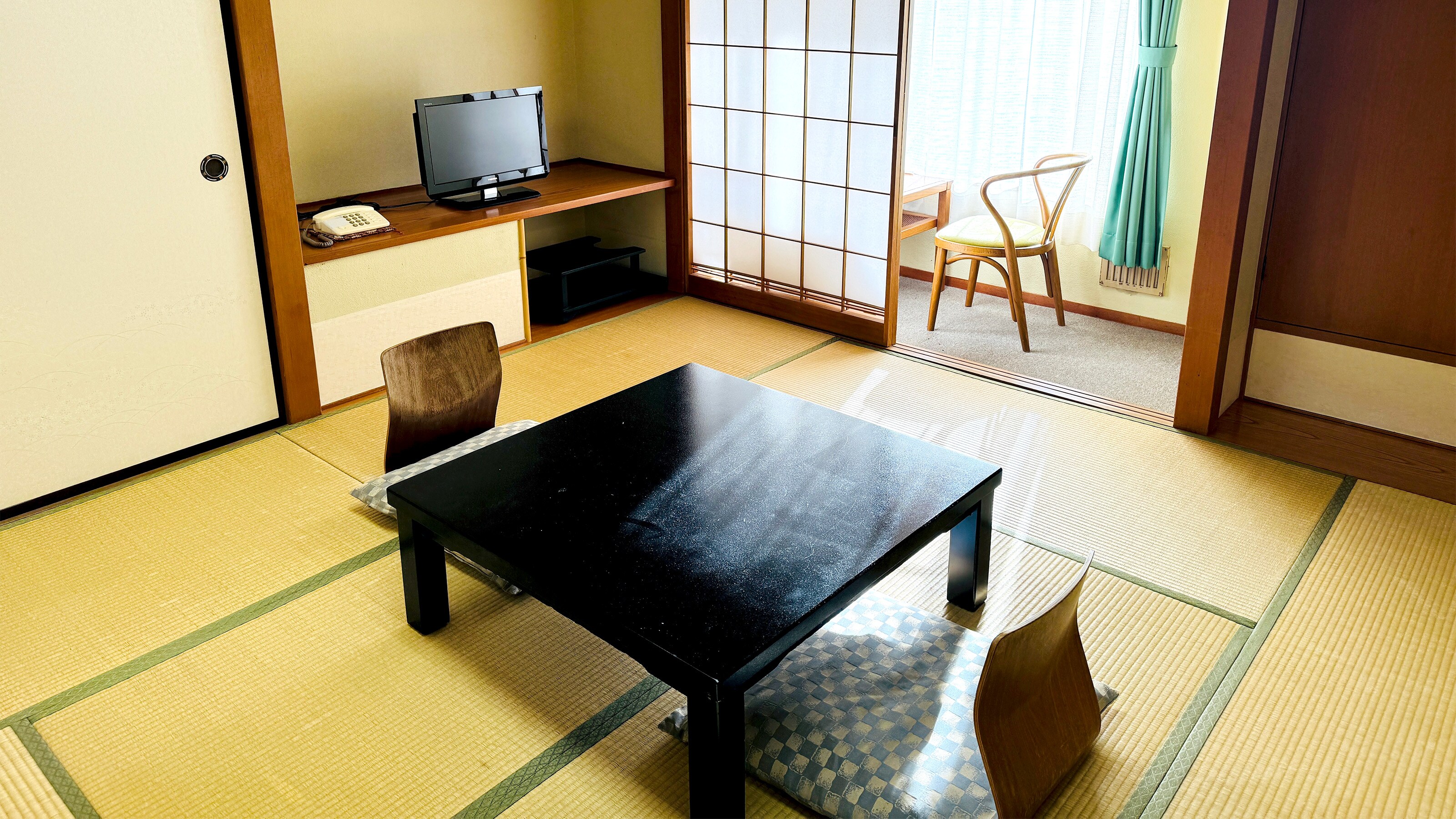 Example of a Japanese-style room at Shusuikan