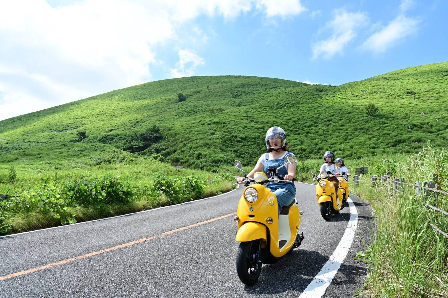 Head to Akiyoshidai on a rental scooter!