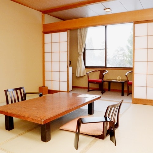 [Example of a room] We promise you a heartwarming stay that only a ryokan can provide.