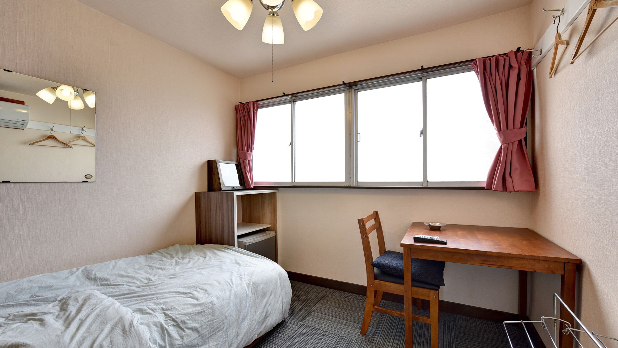 *Contoh kamar tamu/kamar pria hanya untuk penggunaan bisnis. Kami akan memilih kamar bergaya Jepang atau kamar bergaya Barat.
