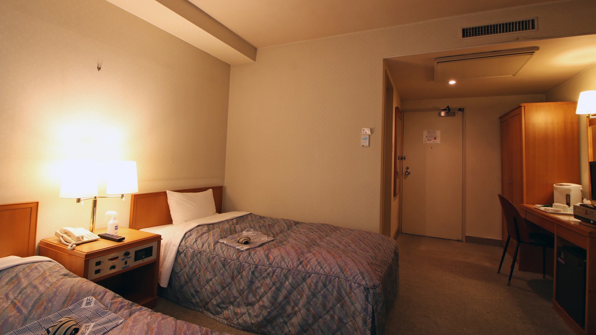 #Kamar kembar