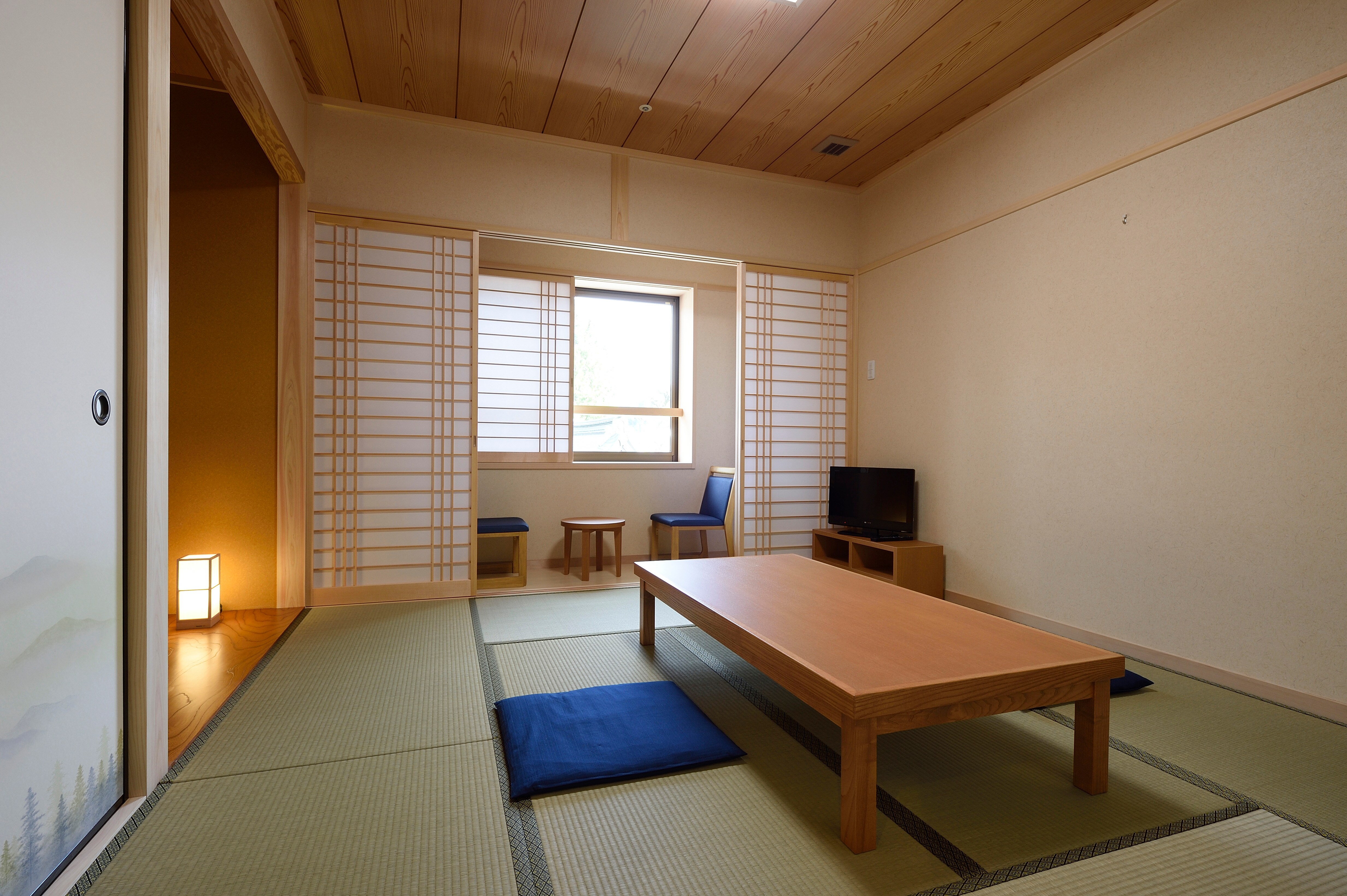 8 tatami room