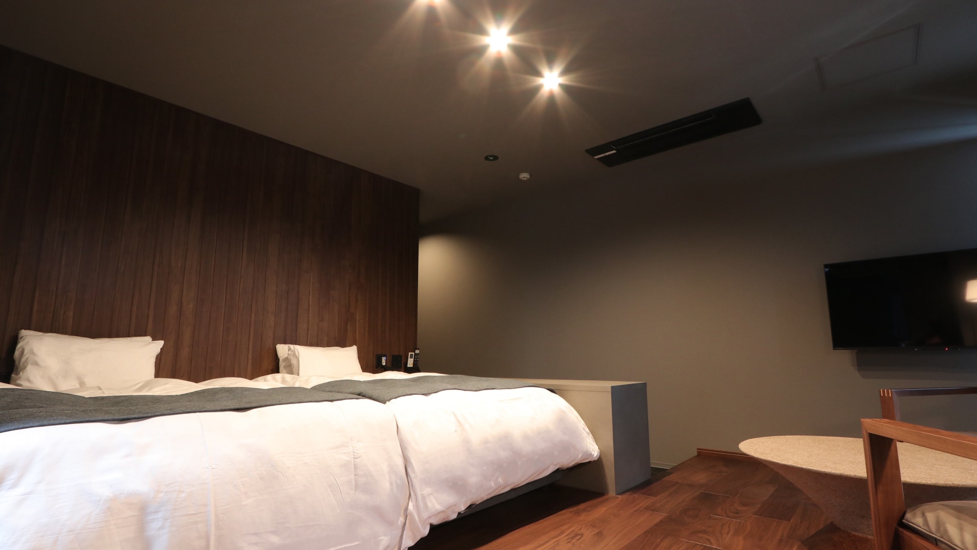 [Kamar Twin dengan Kamar Mandi Dalam] Gambar Tempat Tidur