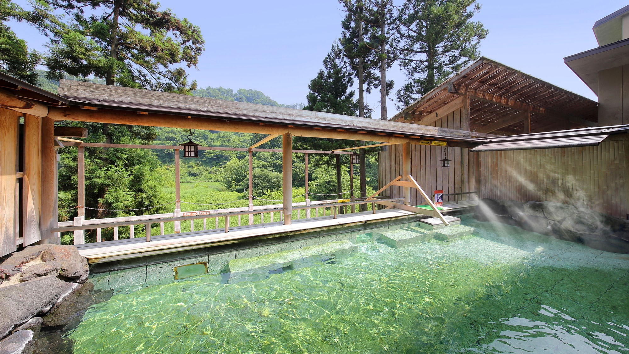 An open-air bath with a sense of freedom