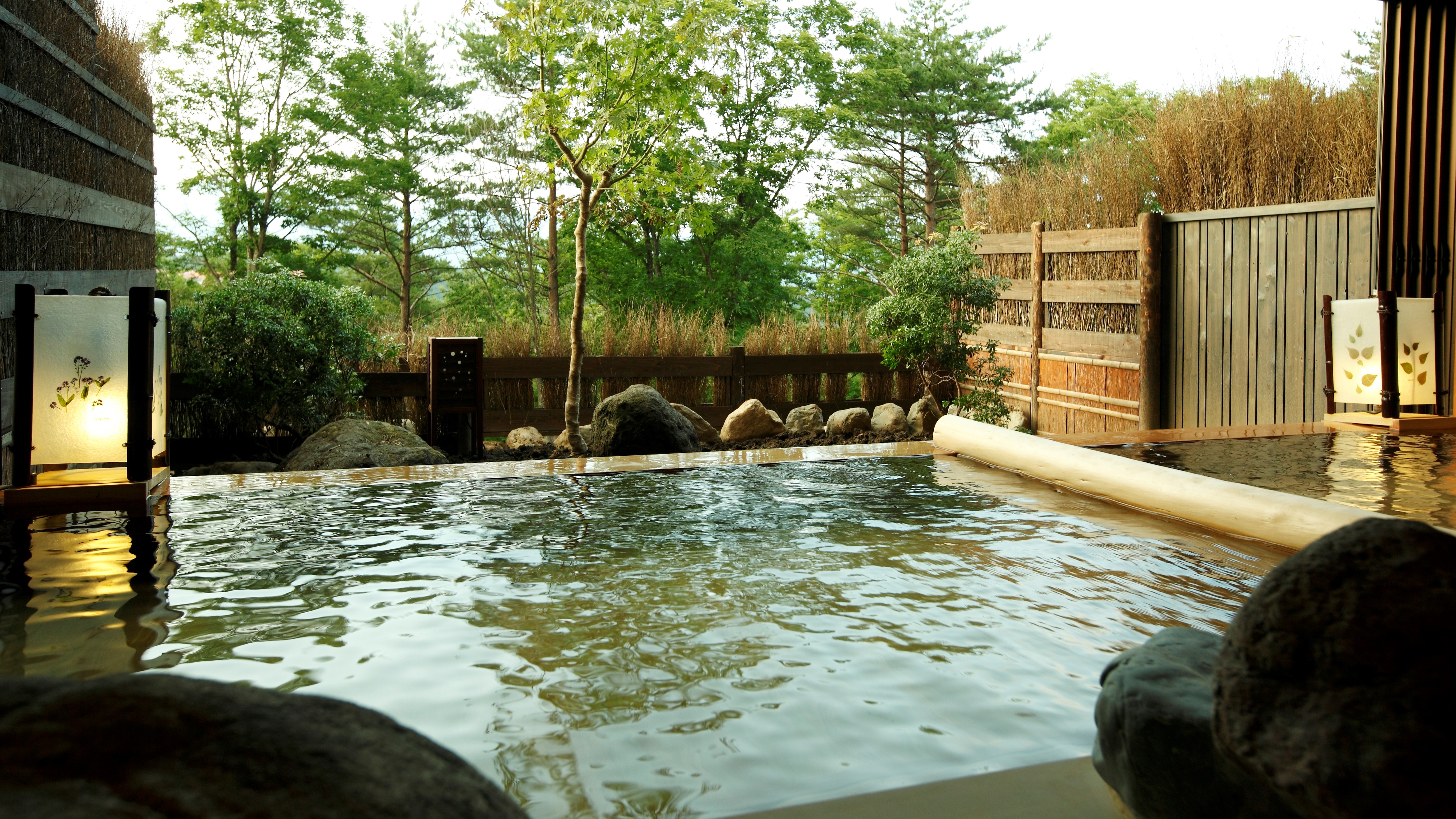 ● Large communal bath: Koyu (indoor bath)