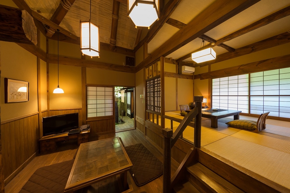 [ดอกธิสเซิล] ห้องพักสไตล์ญี่ปุ่นพร้อมอ่างอาบน้ำในร่มระยะไกล (พร้อมห้องน้ำชาและลานภายใน)