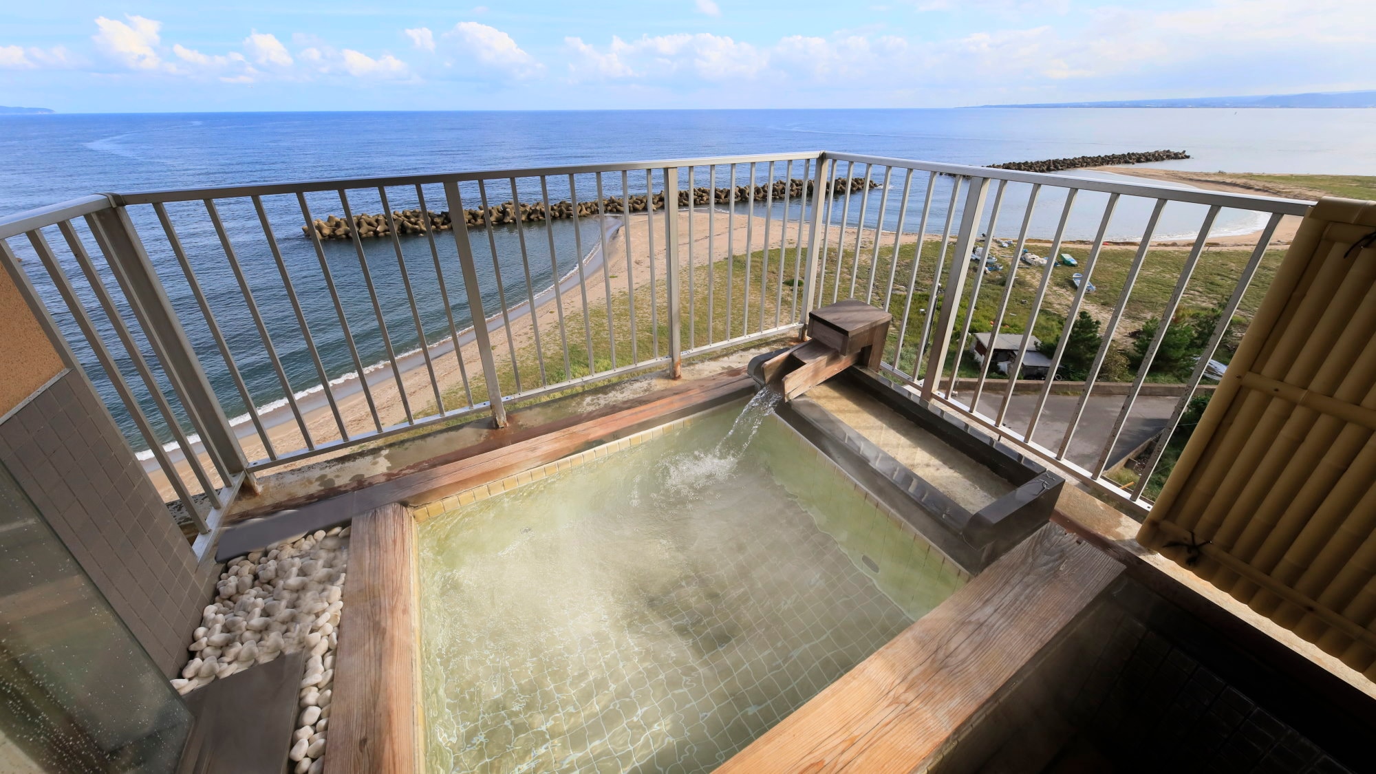 【露天風呂＆展望ジャグジー付き】和洋室ツイン／70㎡（一例）