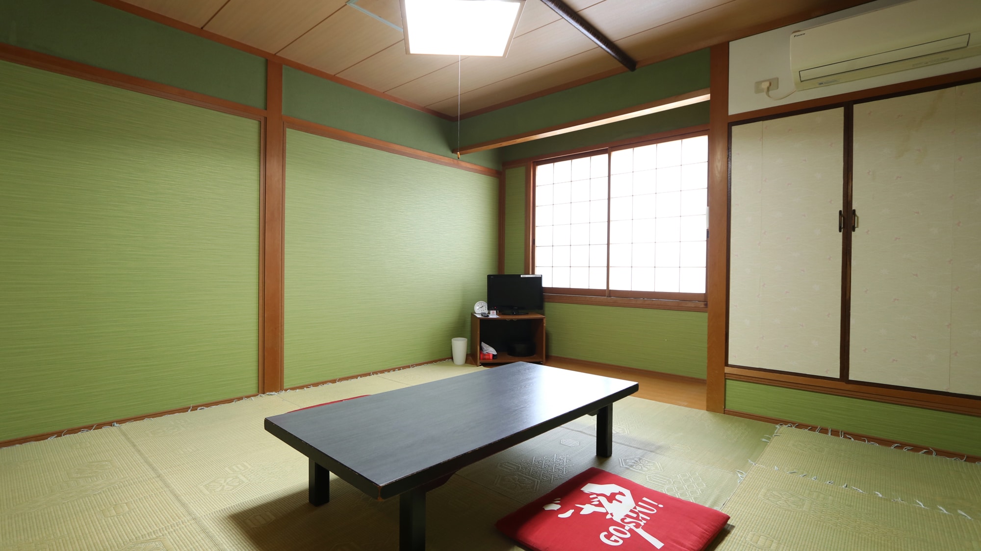 Japanese-style room