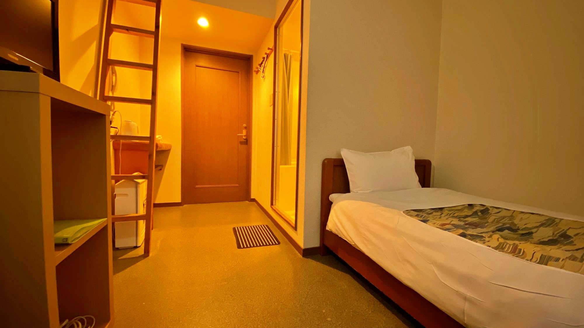 Single room | Bath and toilet included | Loft included | Wi-Fi available