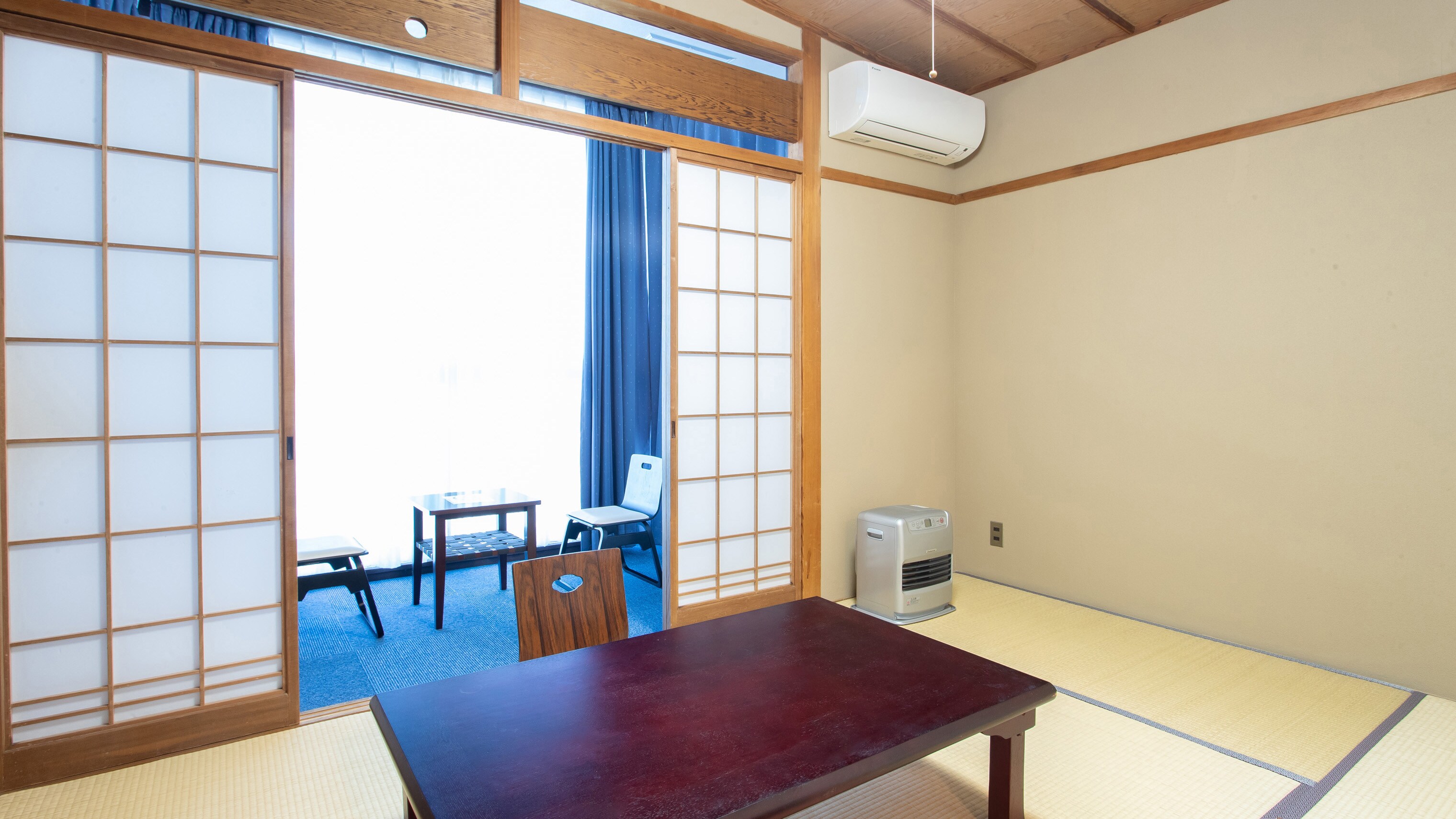 [Non-smoking] Japanese-Western room for 1-4 people