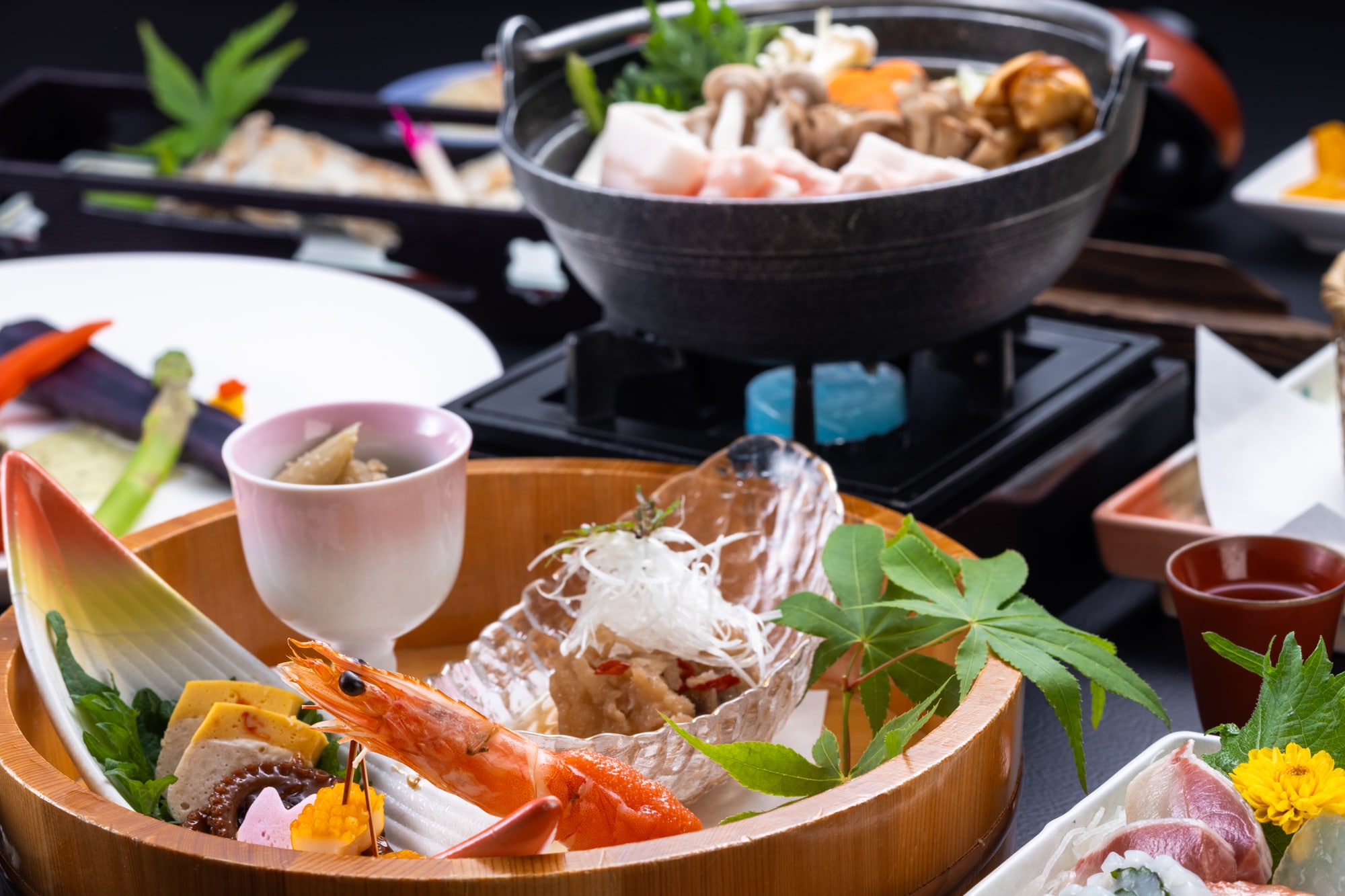 ■ Sanzoku Nabe Kaiseki (One example of a dish)