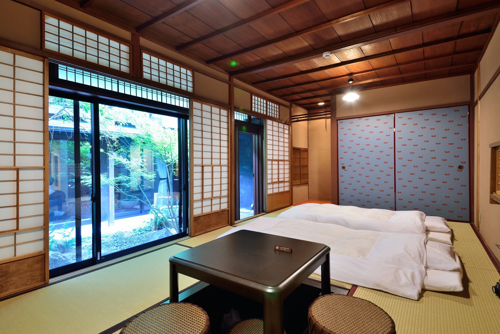Japanese-style room
