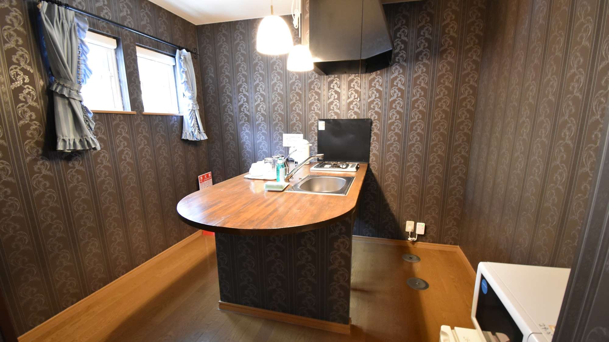 ・All buildings are shared/equipped with a mini kitchen! You can also bring your own food!
