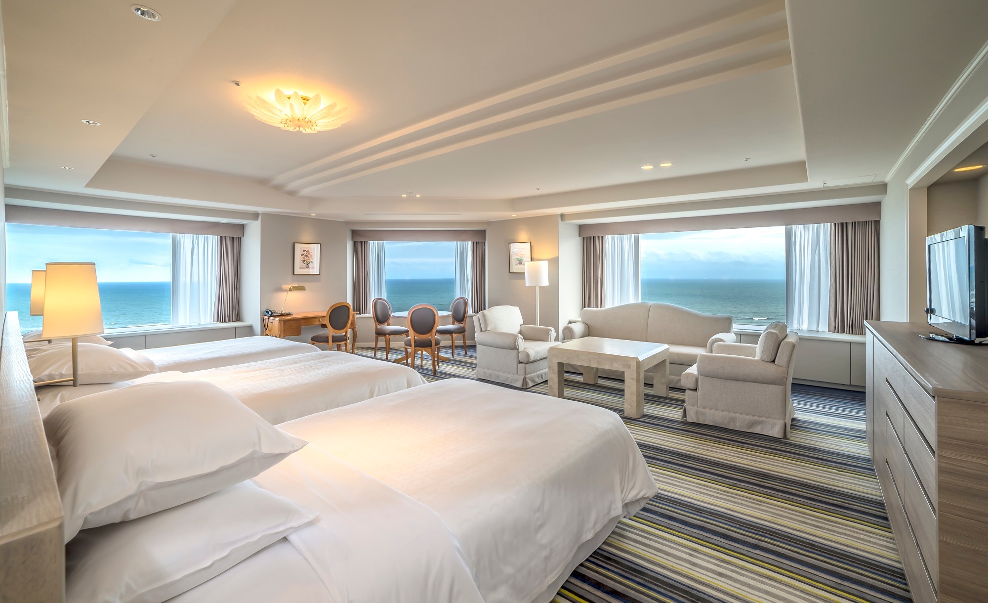 Queen's Family Suite