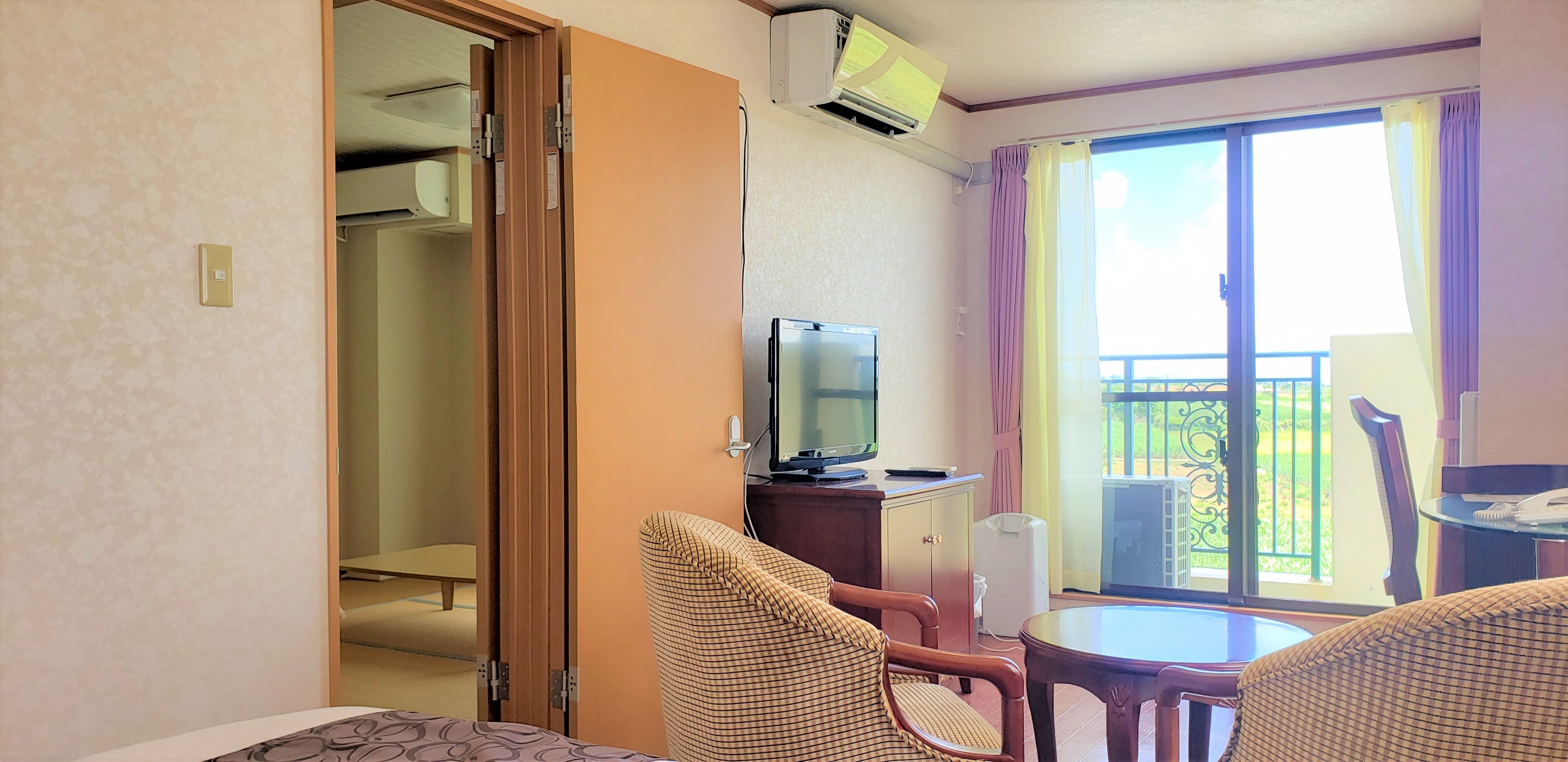 Connecting Rooms