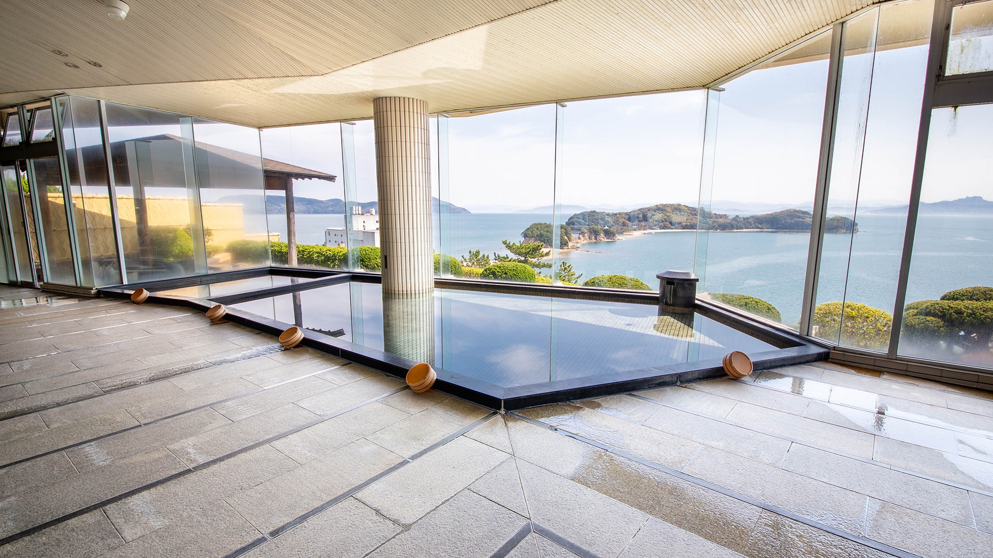 Relax with a spacious ocean view