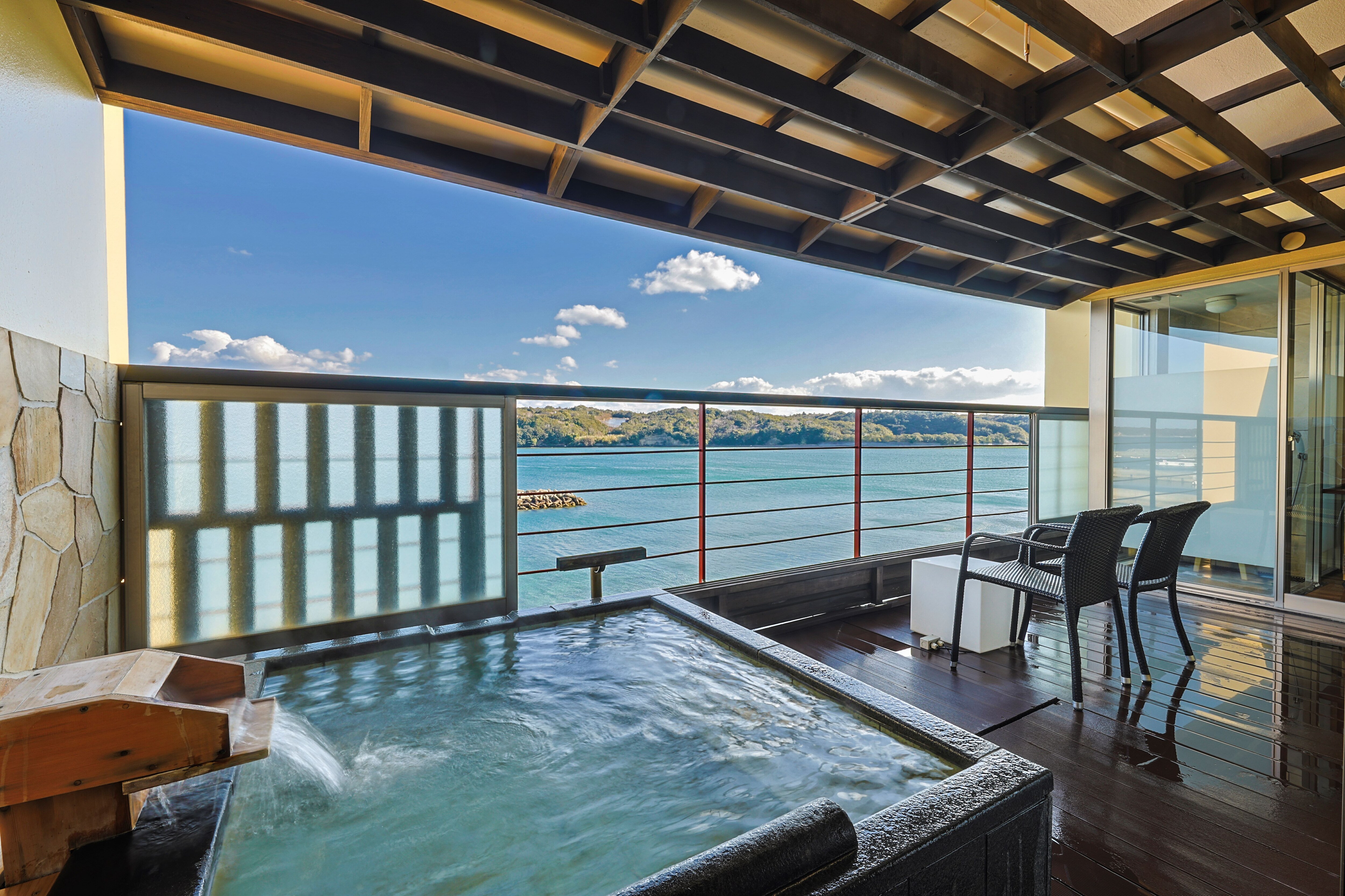 Open-air bath in guest room (special room)