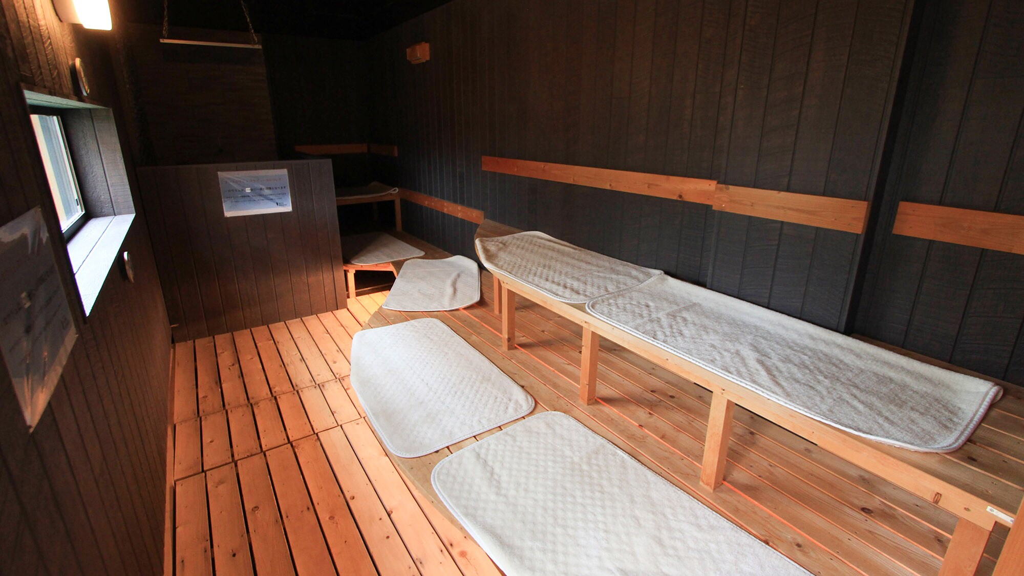 ・[Sauna] You can use our sauna in any room you book.