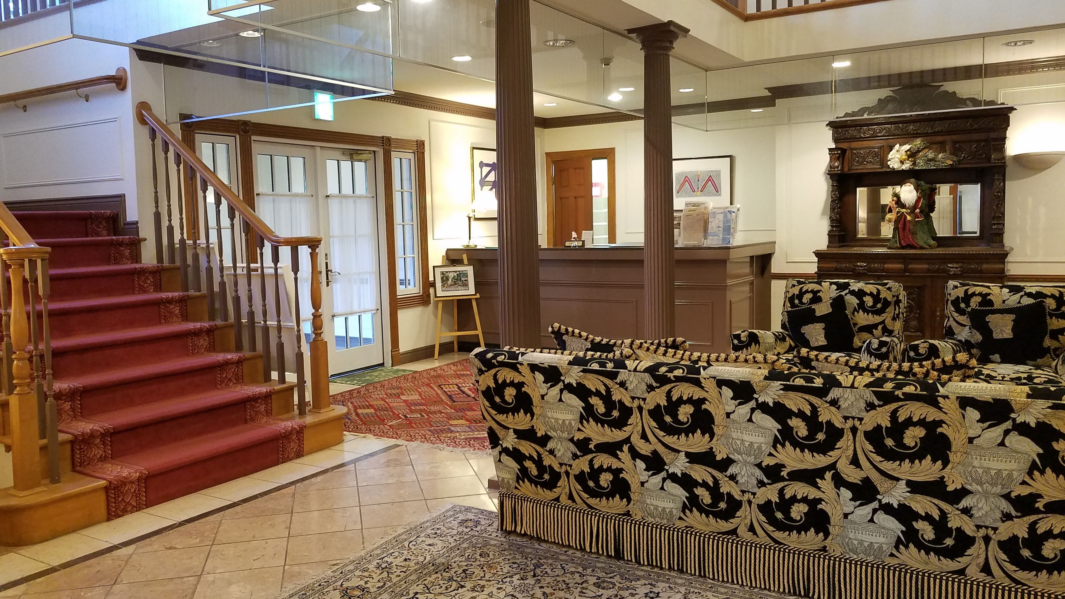 ●Lobby●Modern interior with antiques