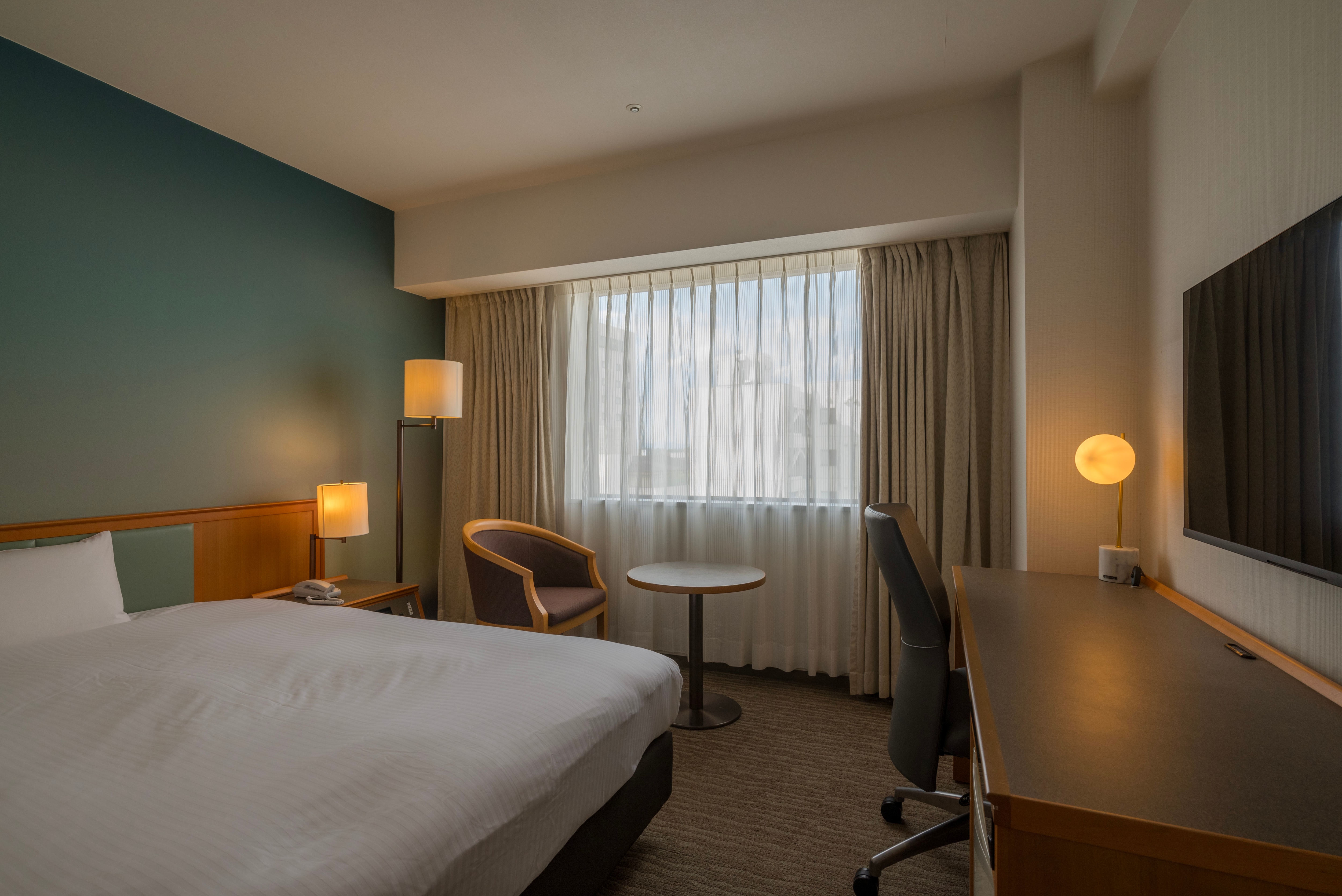 【標準間】(43吋大電視)還可觀看線上內容