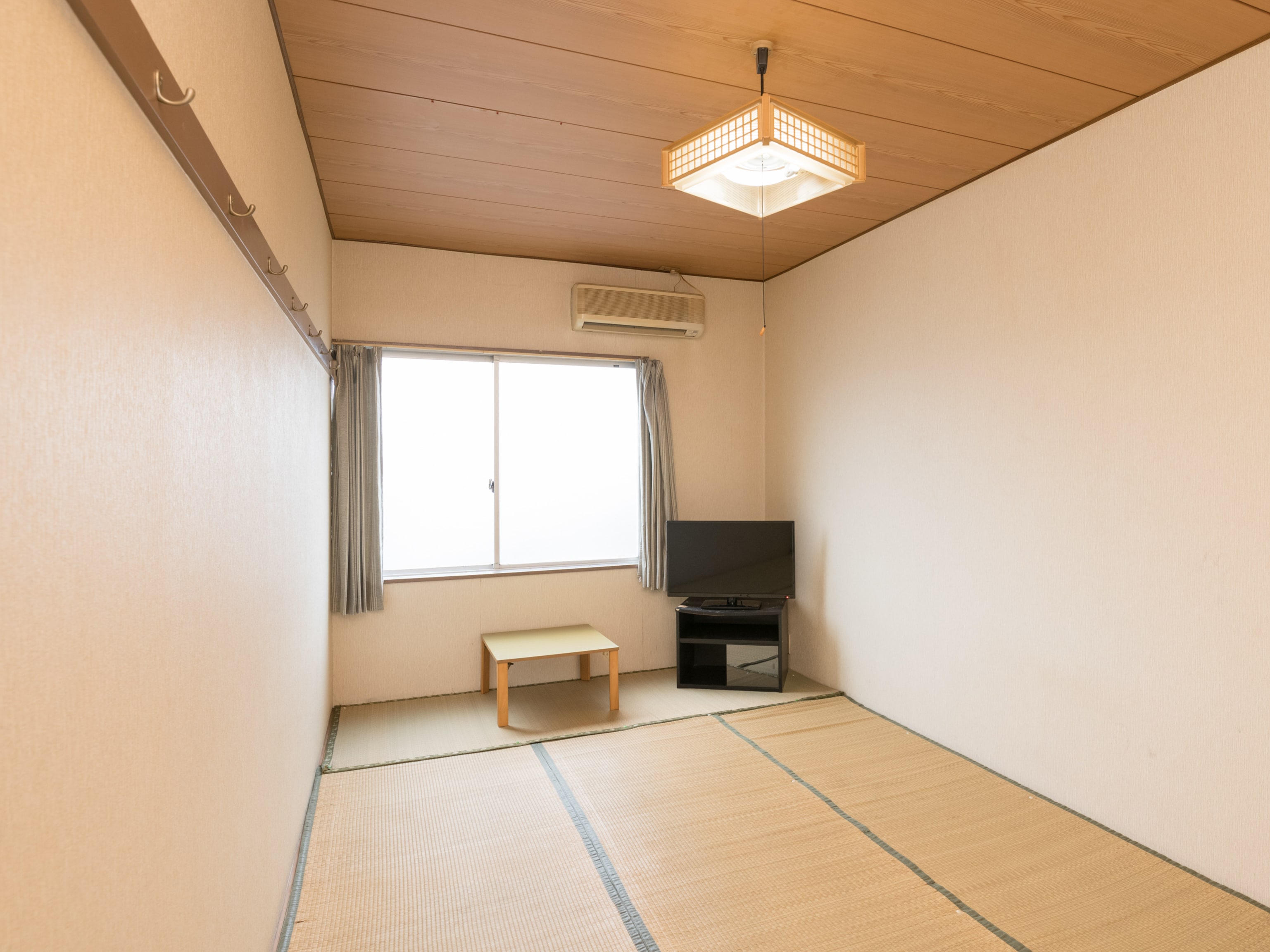 [Smoking] Japanese-style room for 2 people (no toilet)
