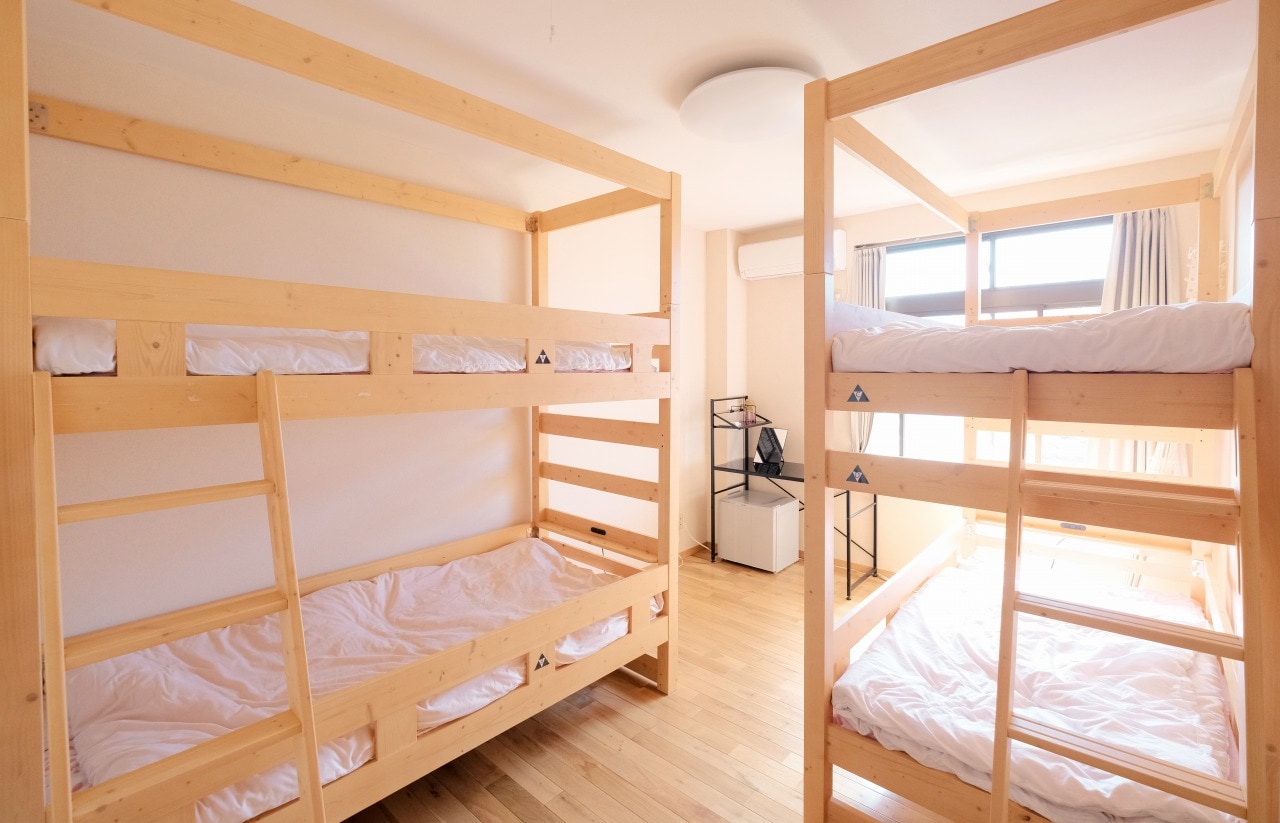 Dormitory bunk beds