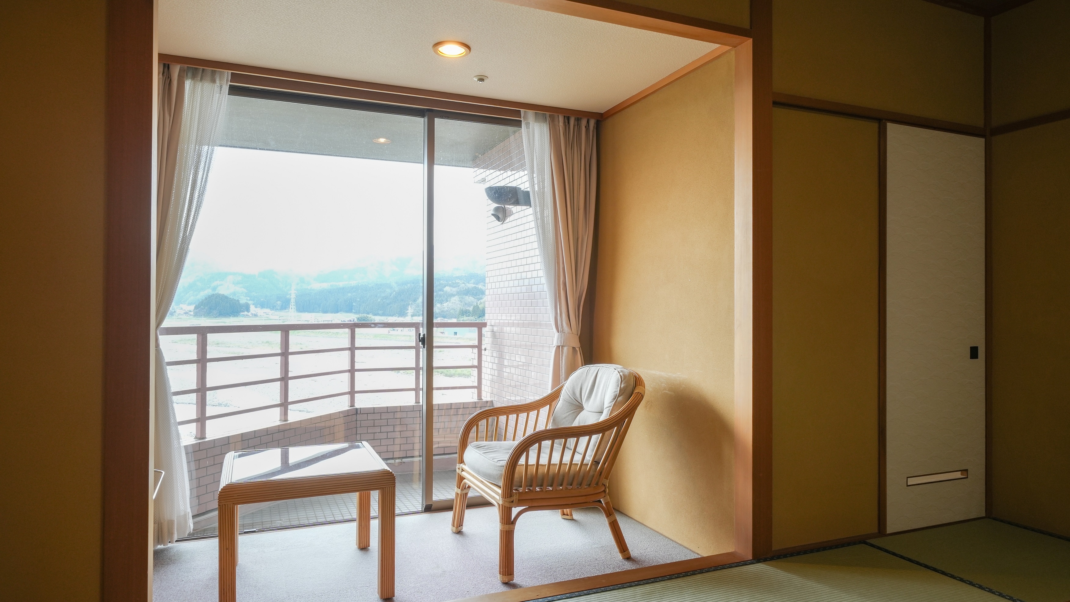  [Không hút thuốc] Phòng kiểu Nhật ở tầng trên cùng [Phòng có bồn tắm] (phía Himekawa)