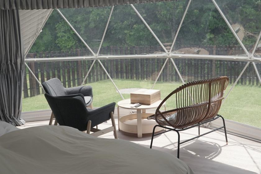 The 28㎡ dome tent can accommodate small to large dogs.