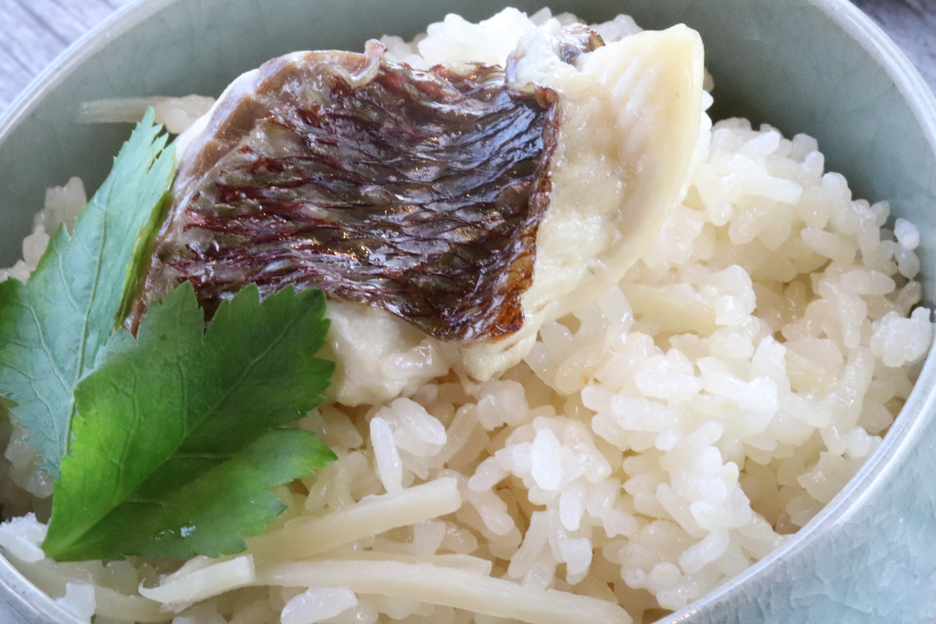 cơm cá tráp biển