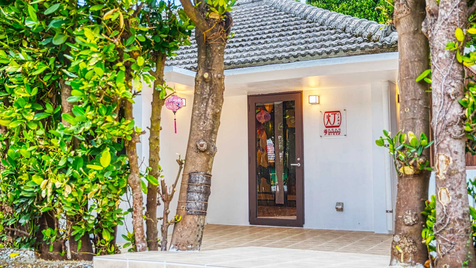 [Exterior] Entrance