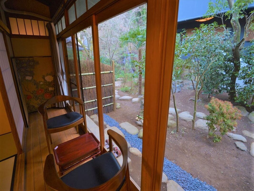 【등록 유형 문화재 온천 히노 목욕탕】 구관 일본식 방 2 명 정원