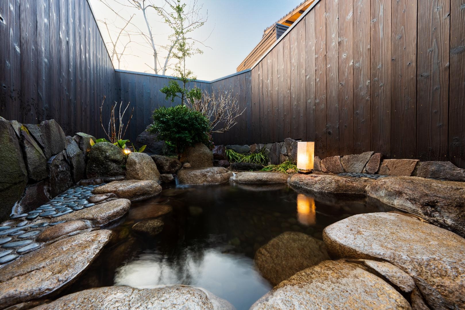 Kikyo open-air bath