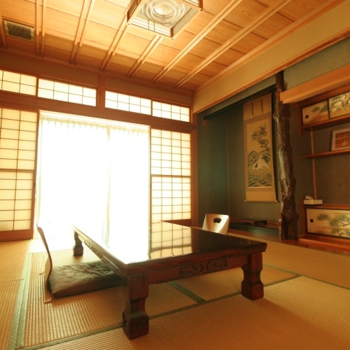 Japanese-style room 10 tatami mats 2F